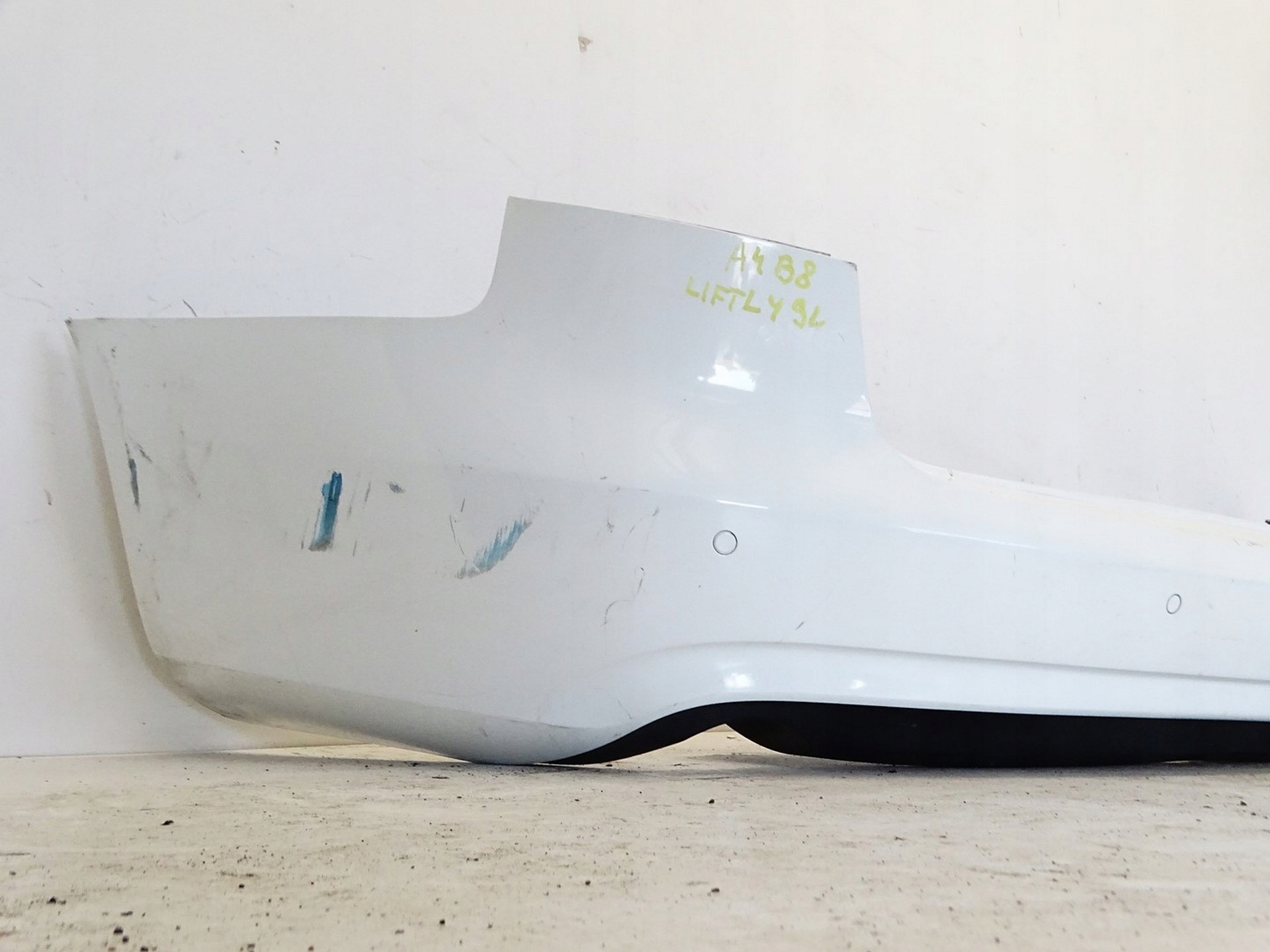 bumper rear part rear PDC AUDI A4 B8 LIFT KOMBI LY9C