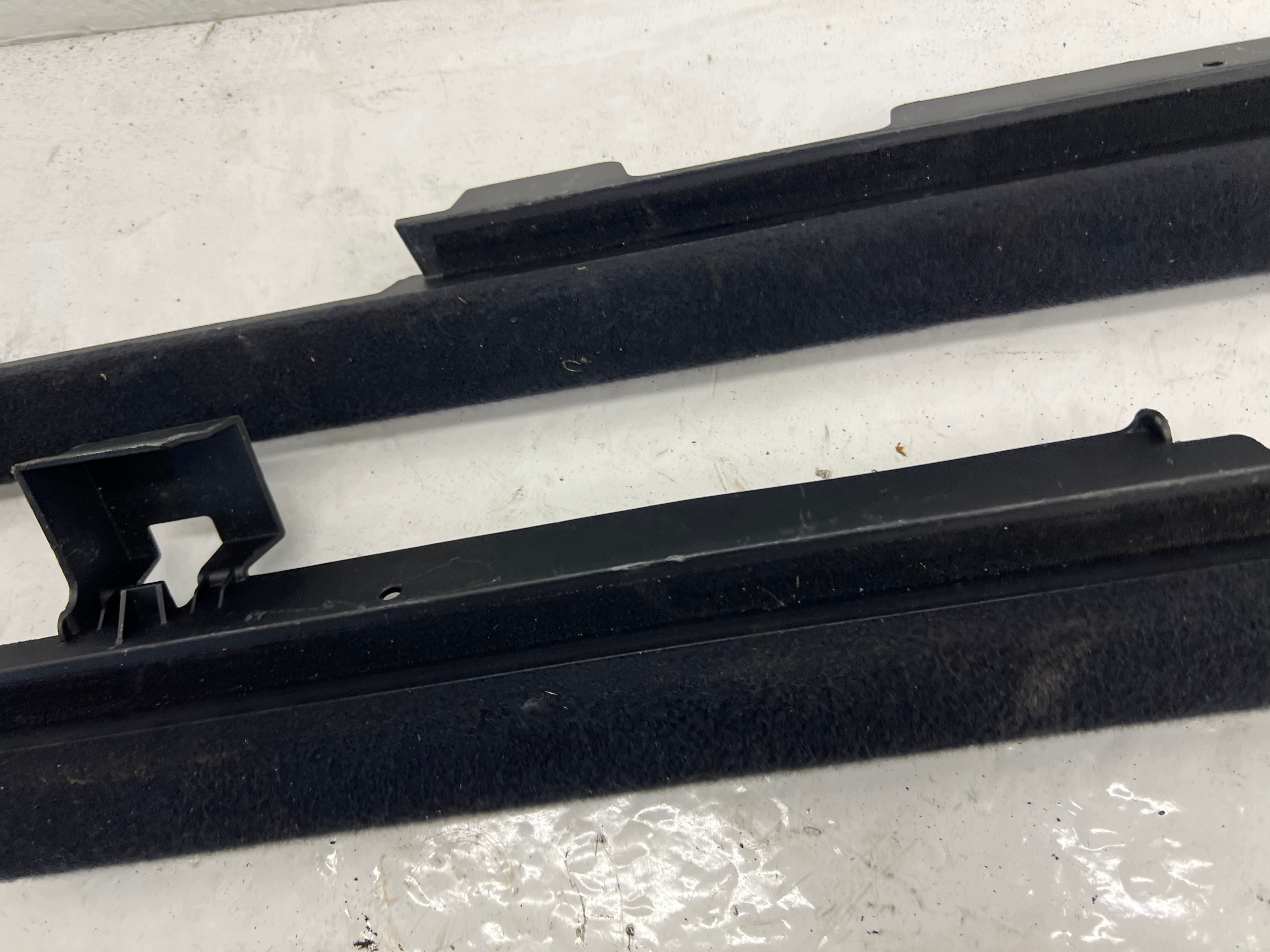 Audi A4 B9 moulding boot 8W9861827 8W9861828 Kombi Avant