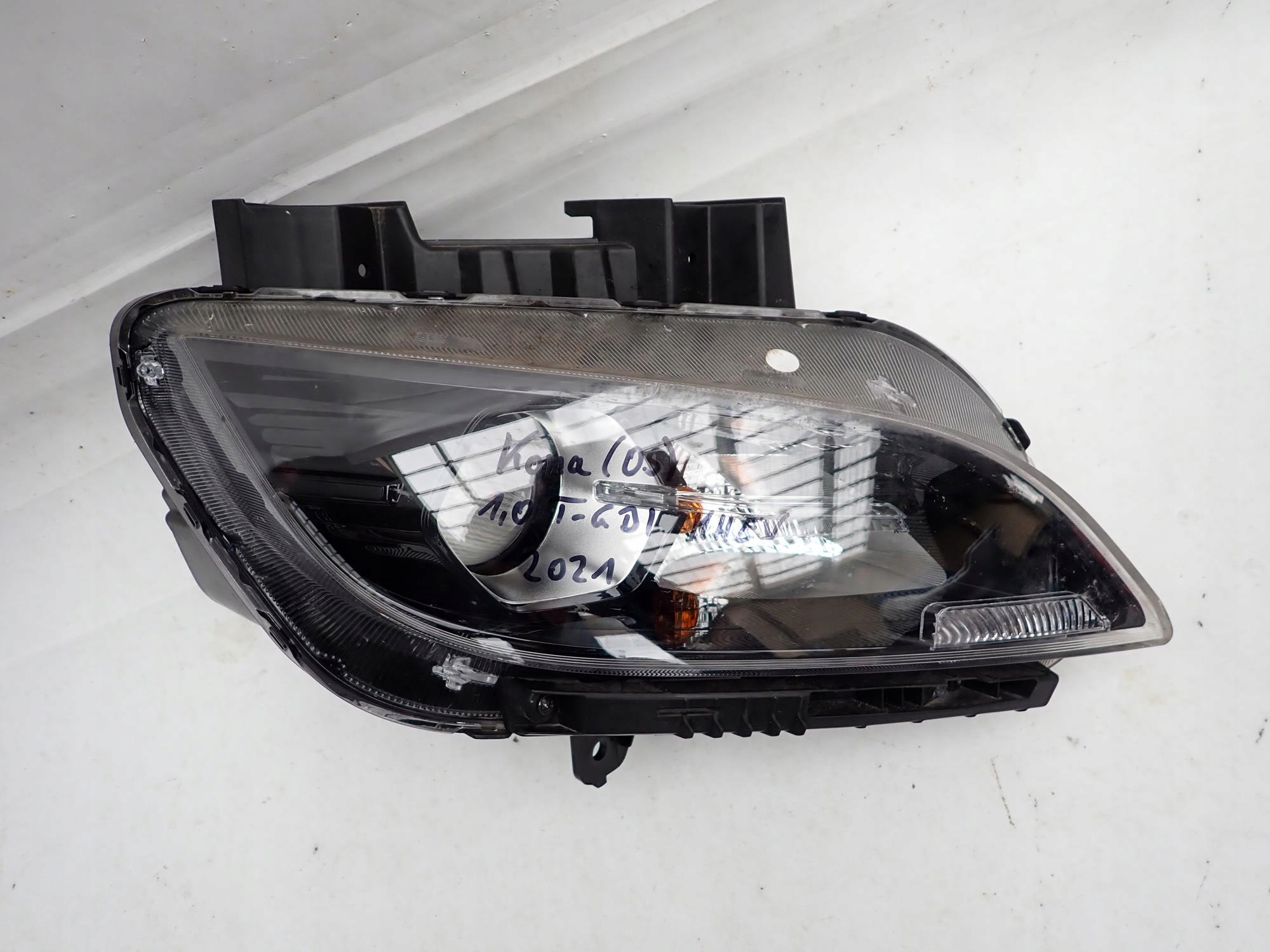 HYUNDAI KONA and 1 LIFT 20-23 fog light light front front right