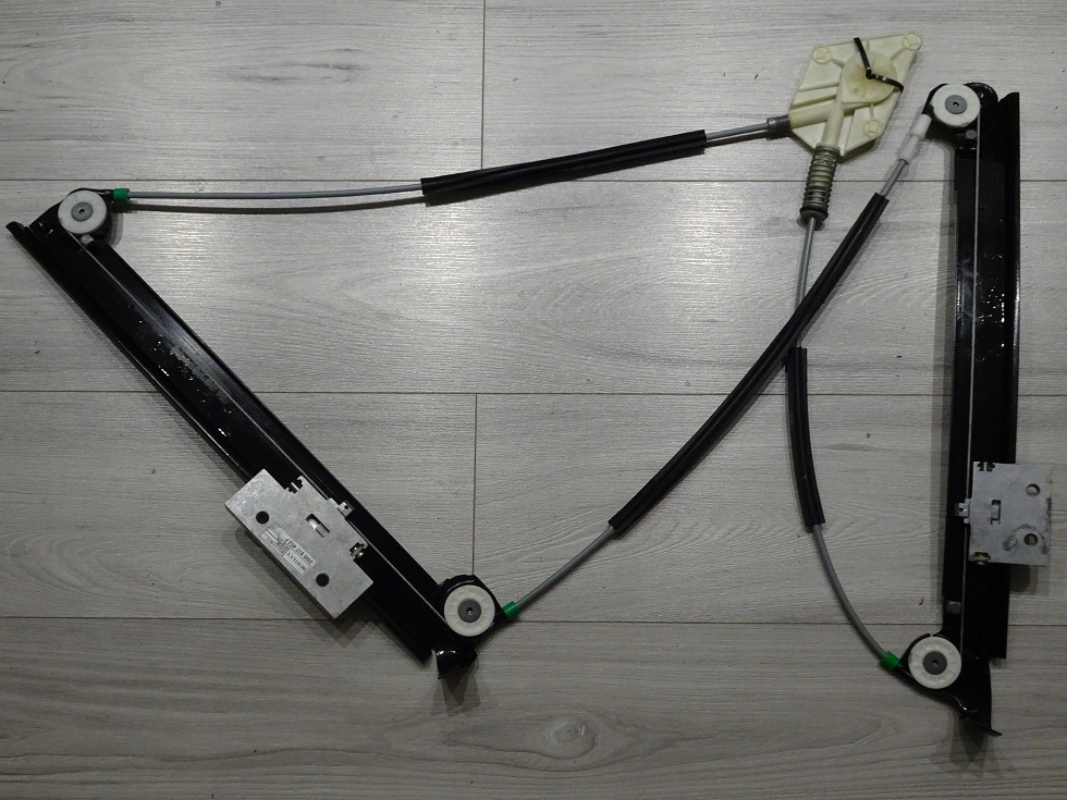 MECHANIZM SZYBY PRZÓD PRAWY BENTLEY CONTINENTAL GT 2003- 3W0837402