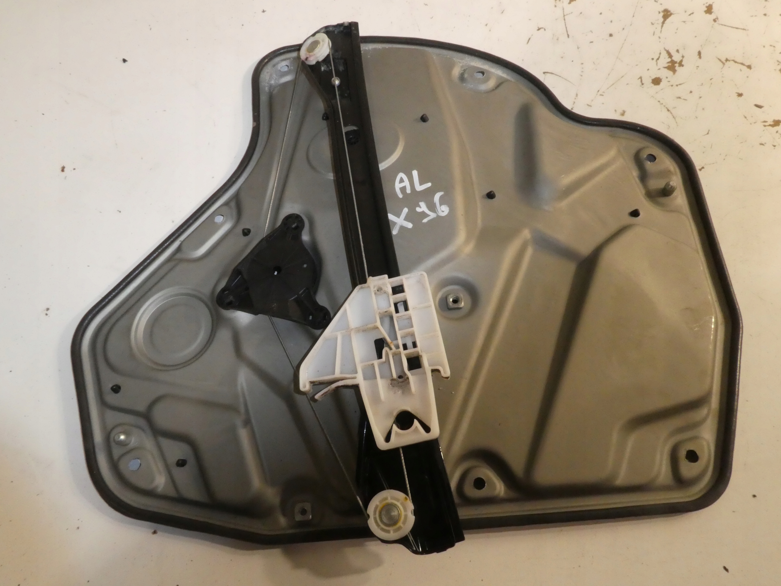 SKODA OCTAVIA II window regulator rear part