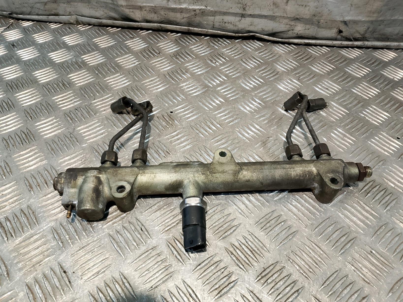 Rampe injection JEEP GRAND CHEROKEE III 3 2.5 CRD BOSCH 0445214023