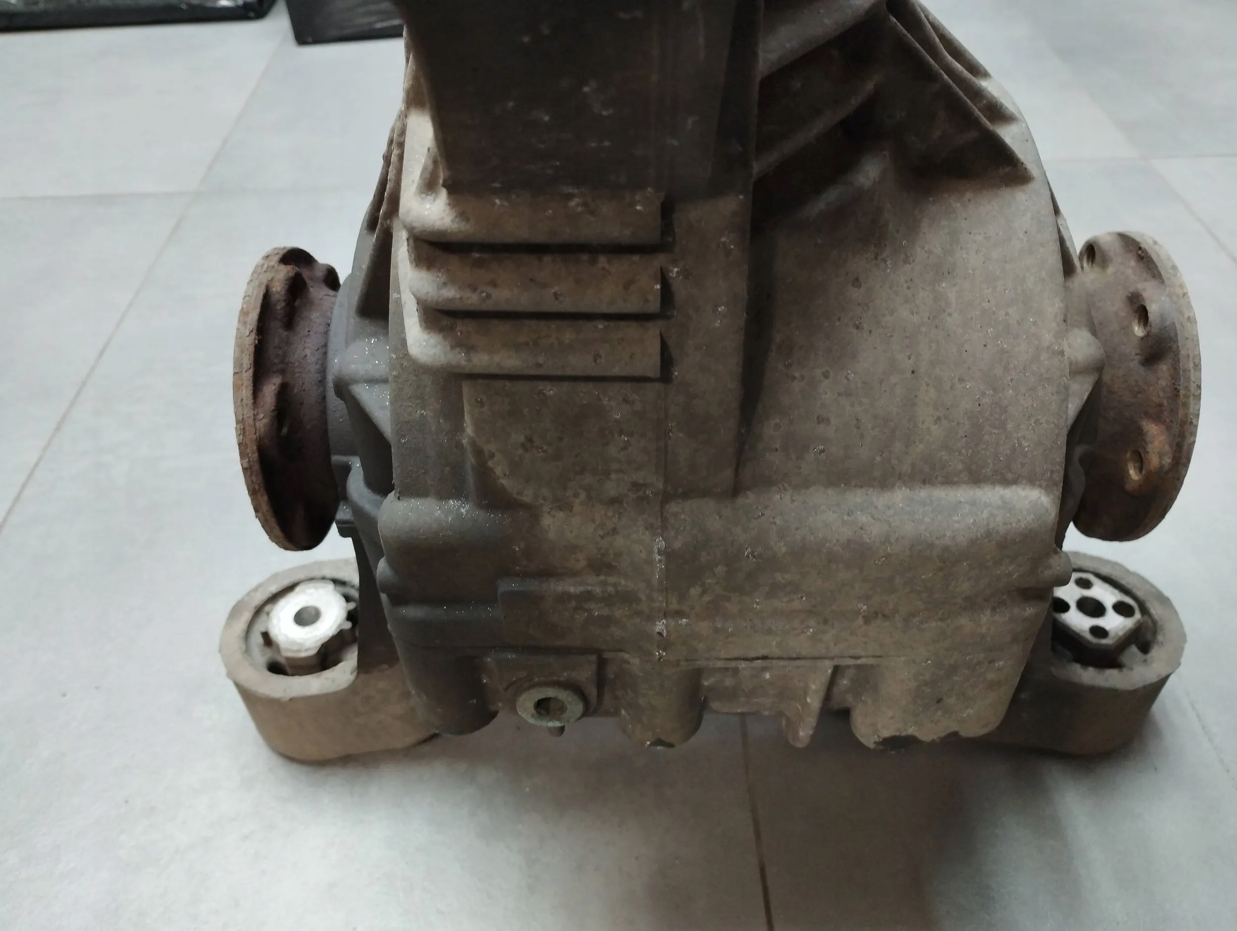 Audi Q7 4L diff differential rear part 4460310018