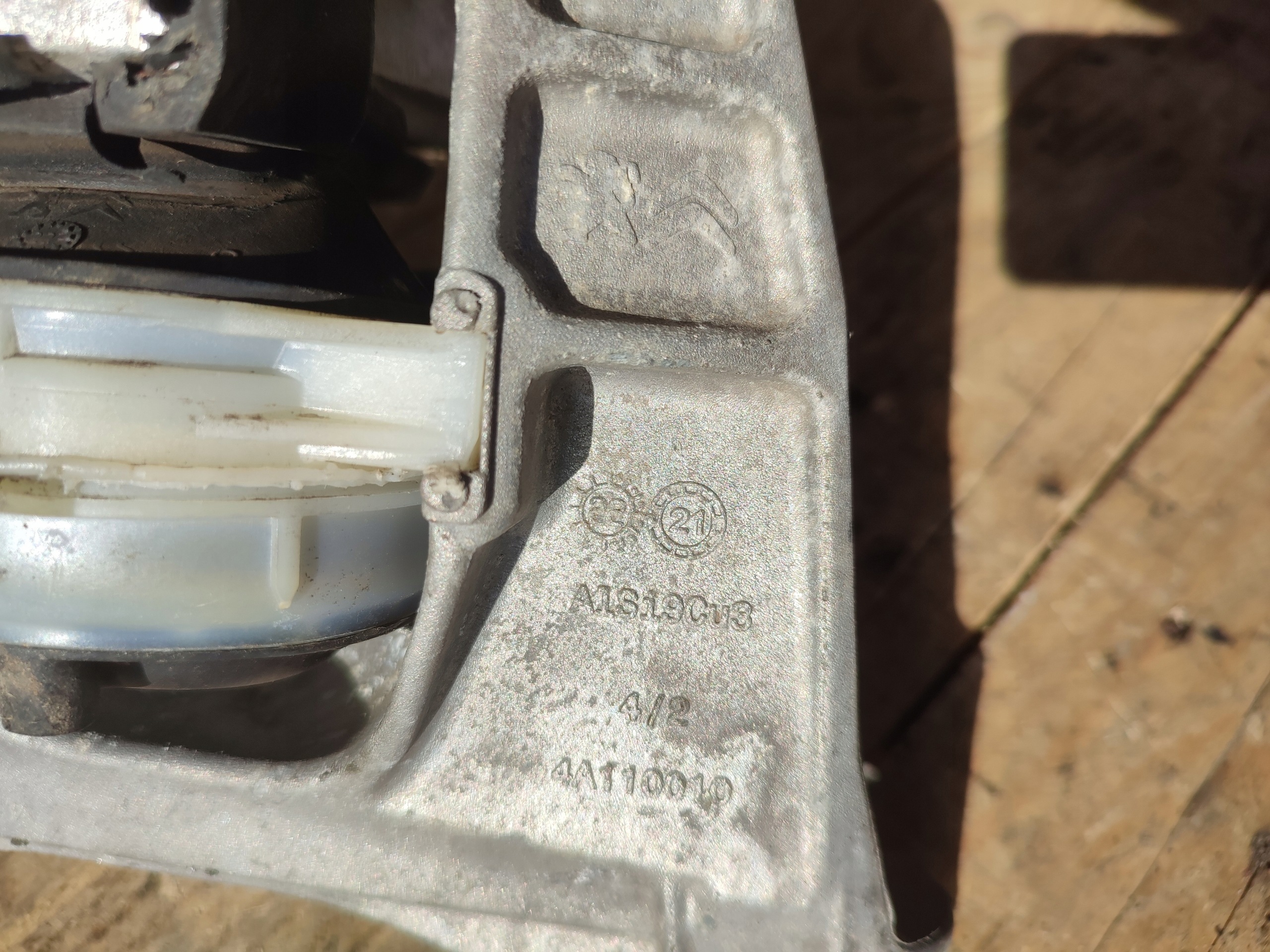 holder engine mount Peugeot Expert III 4A110010