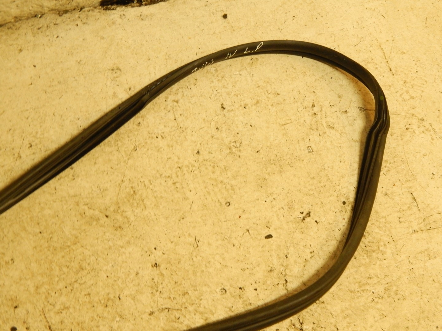 USZCZELKA KAROSERYJNA LEWA HYUNDAI TUCSON IV 21- Producent części Hyundai OE