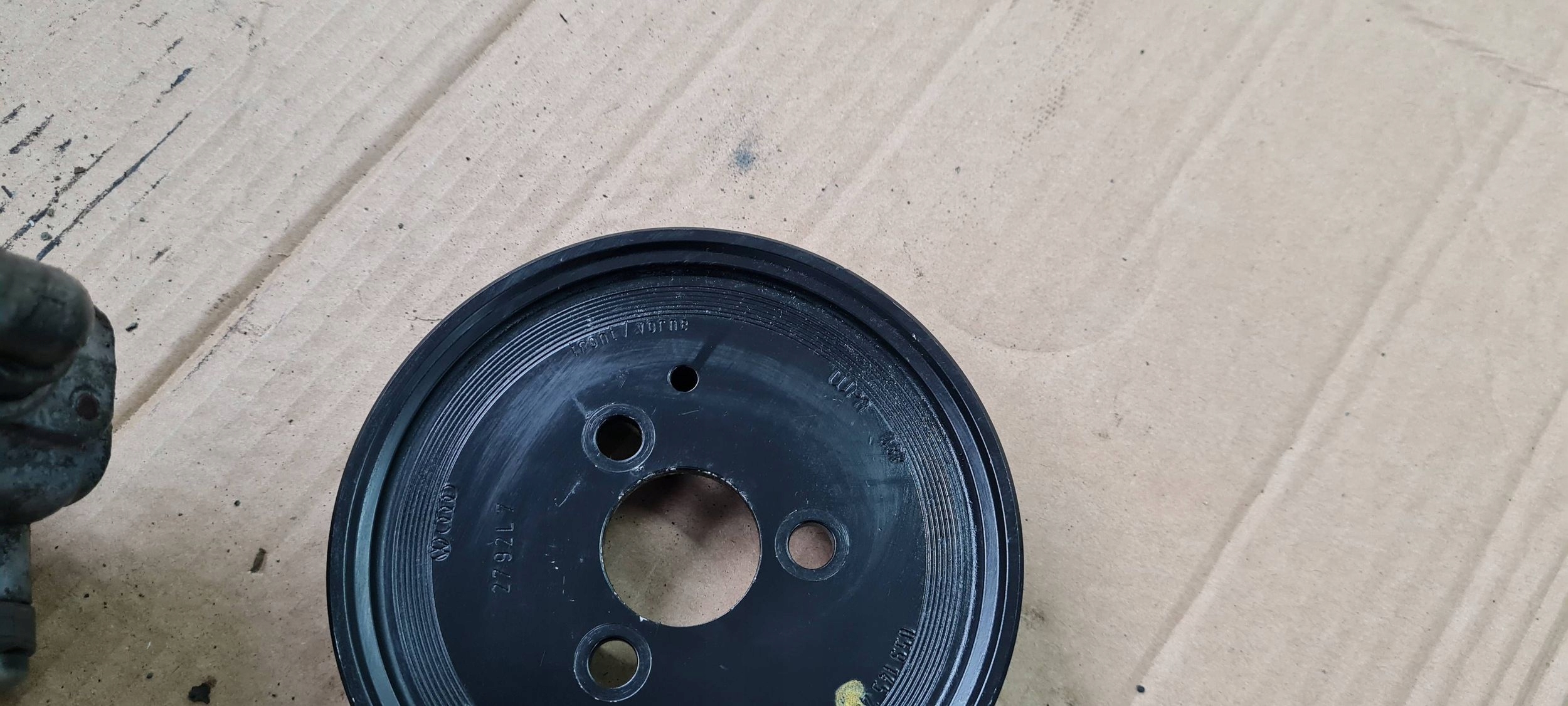 Q5 8R servo pump wheel 3.0 TDI 8R0145155L