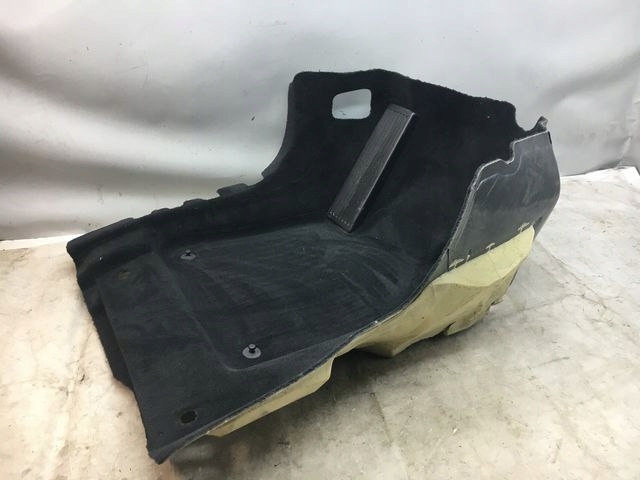 volvo V60 II передний левый 31463128
