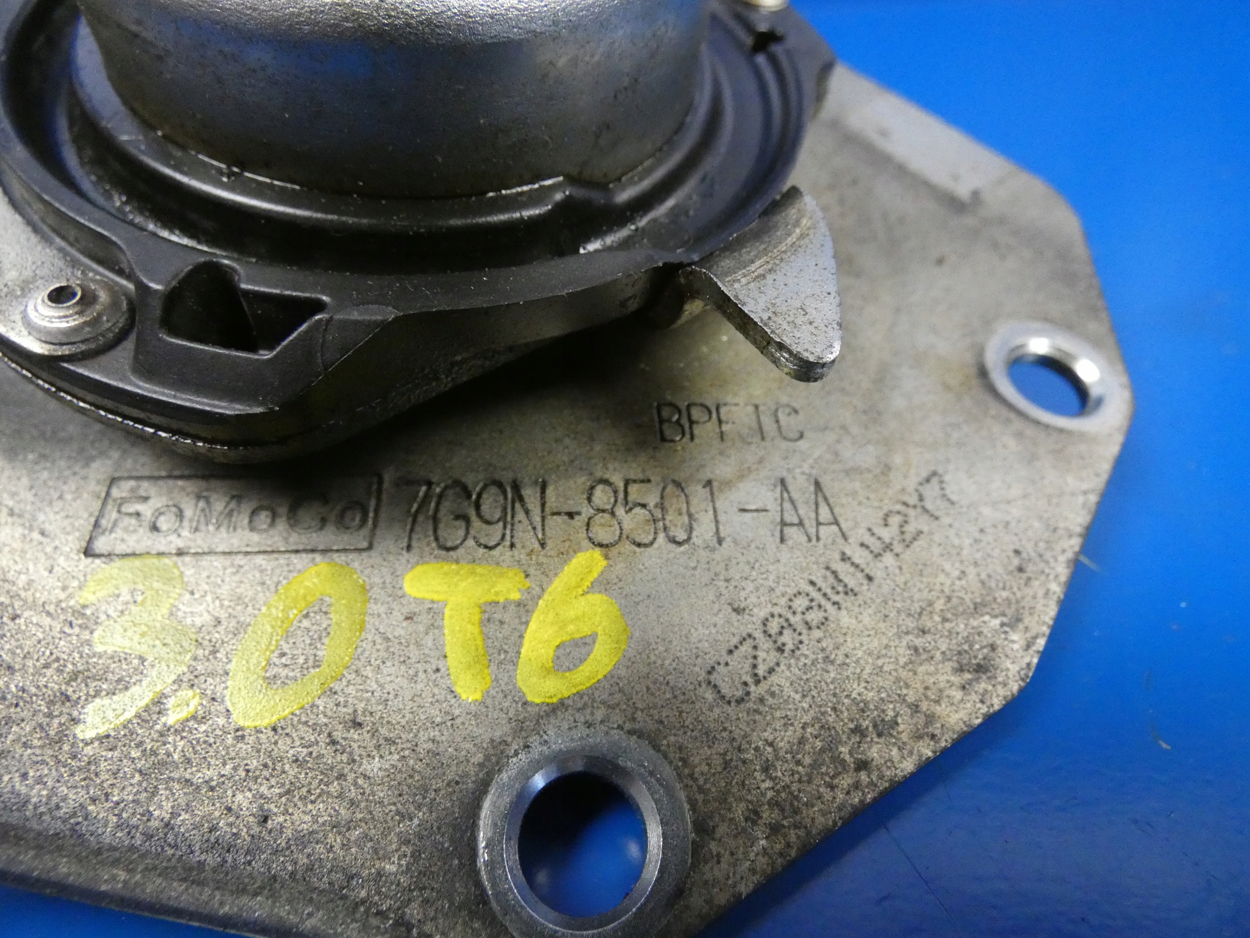 VOLVO XC60 S60 II V60 3.2 3.0 T T6 water pump