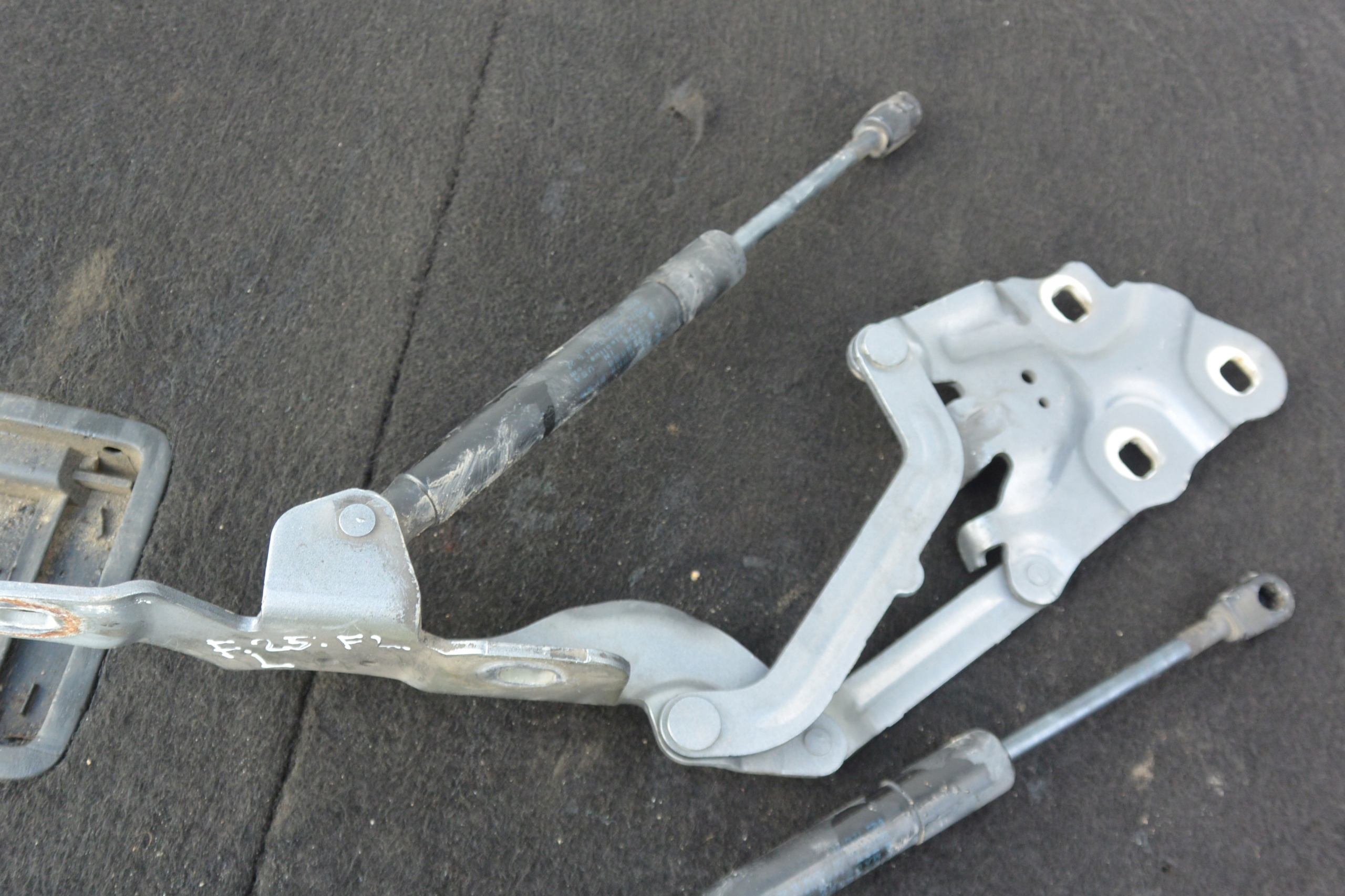 BMW X3 F25 LIFT hinge bonnets right left KPL
