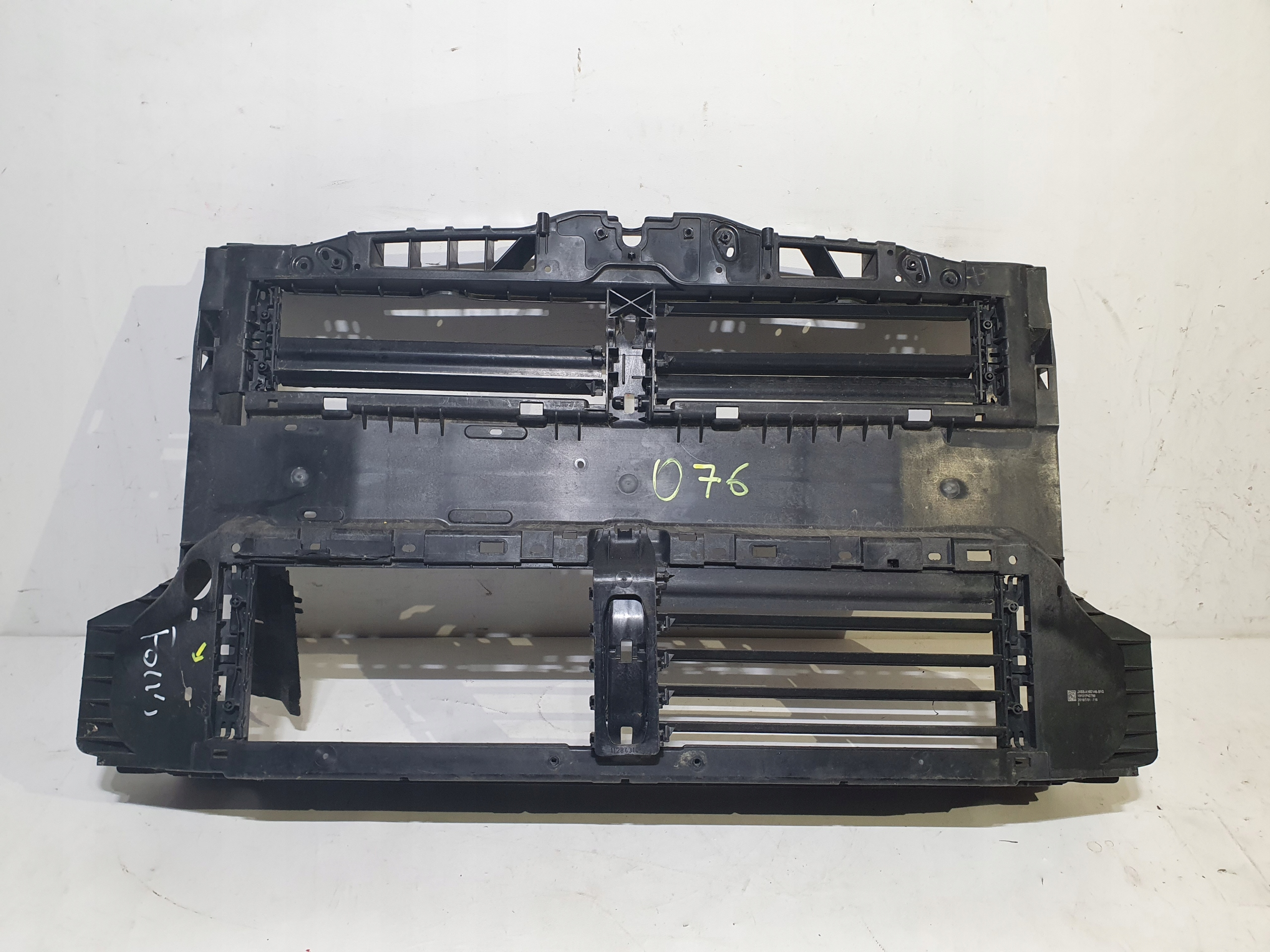 JX6B-A16E146 - FORD FOCUS MK4 AIR ЖАЛЮЗИ УСИЛЕНИЕ