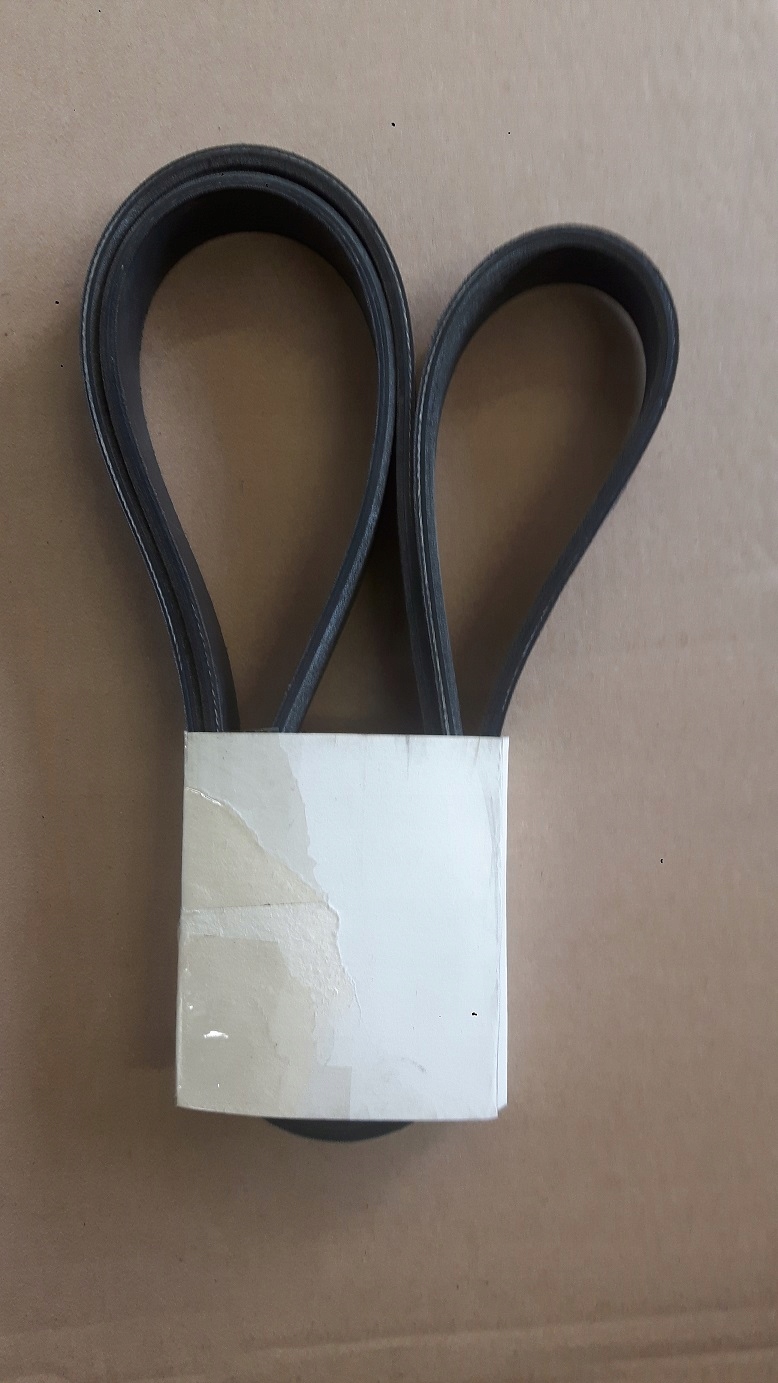 ПОЛИКЛИНОВОЙ ремень 8PK 1800 AGCO F404200040020