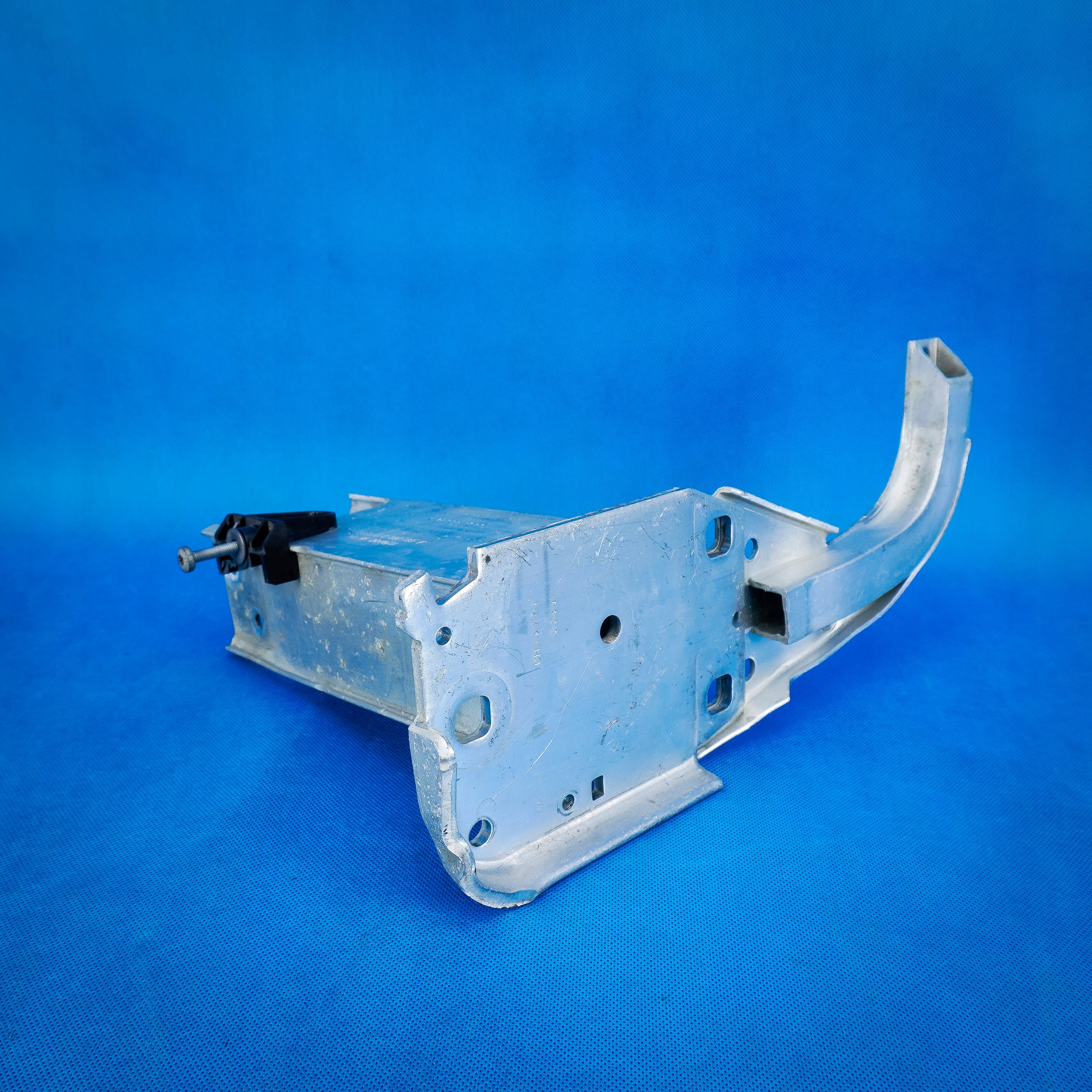 console siders of a bumper left Audi A6 4G A7 4G8 4G0807133F