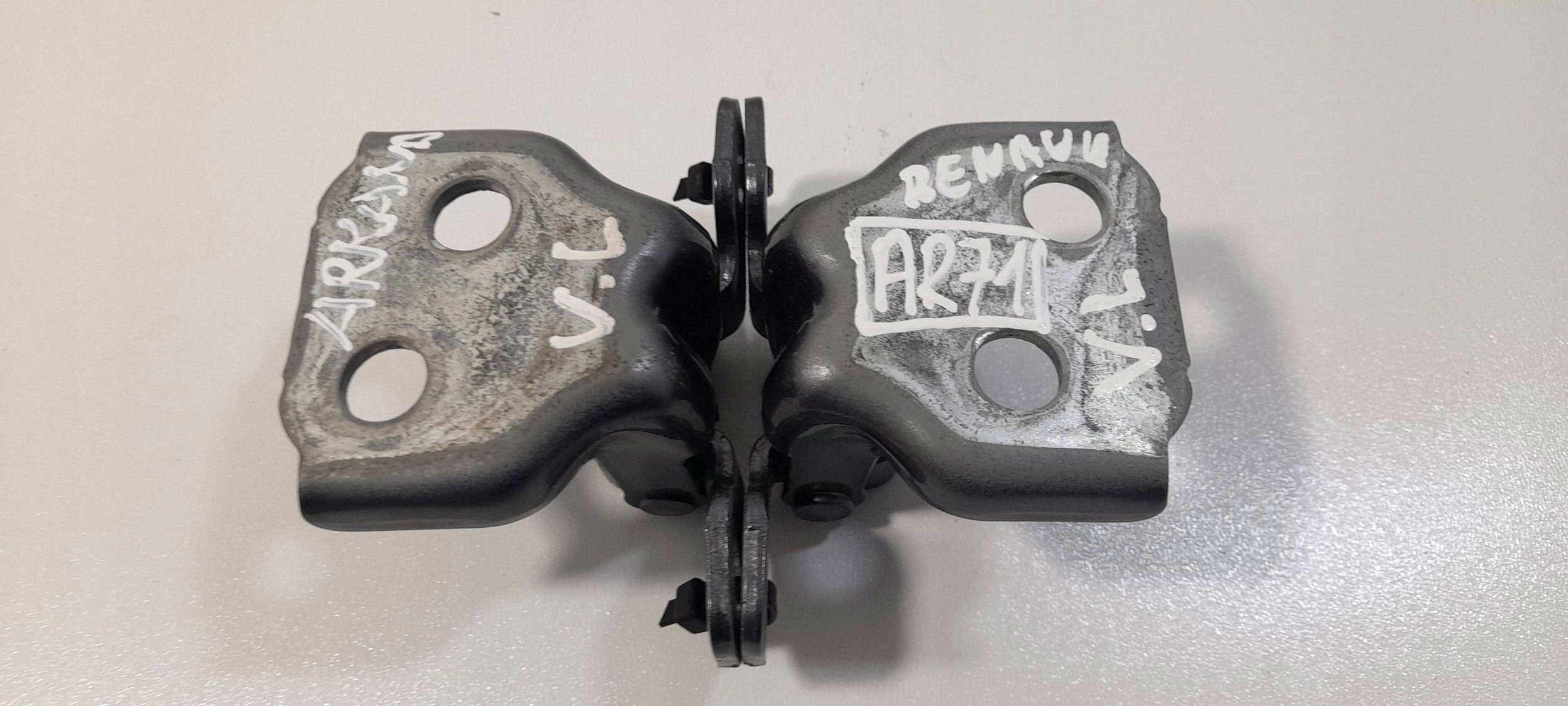 Renault Arkana scharniere Tür przednich links (AR71)