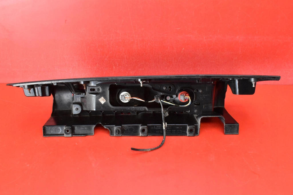light left rear part rear 105850A1 OPEL VIVARO 3 III 14-19