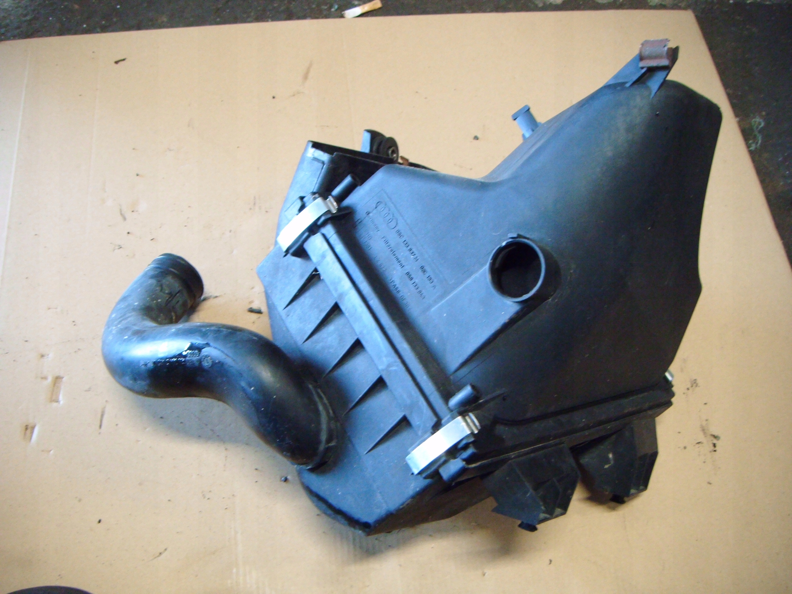 AUDI A6 C5 3.0 QUATTRO 01-04 OBUDOWA FILTRA