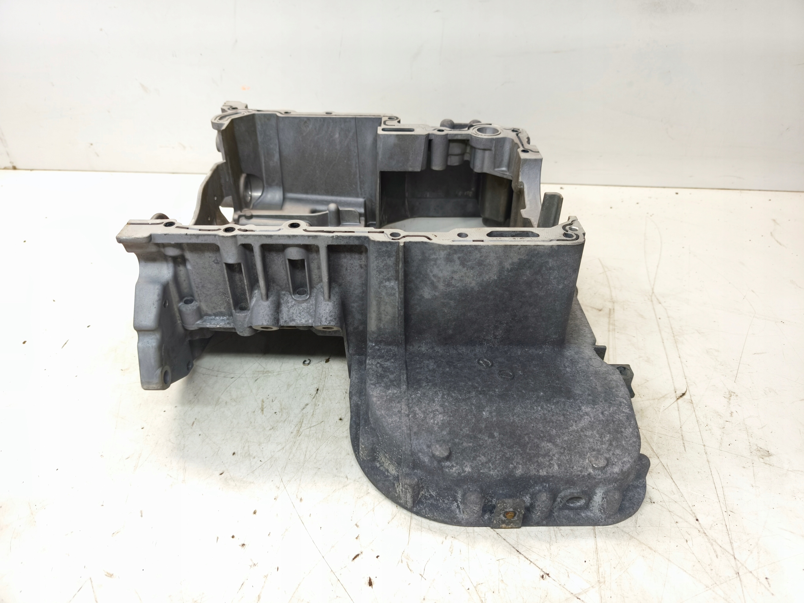 olajteknö POLBLOK AUDI A4 B8 A5 8T 2.7 3.0 TDI 059103603BG