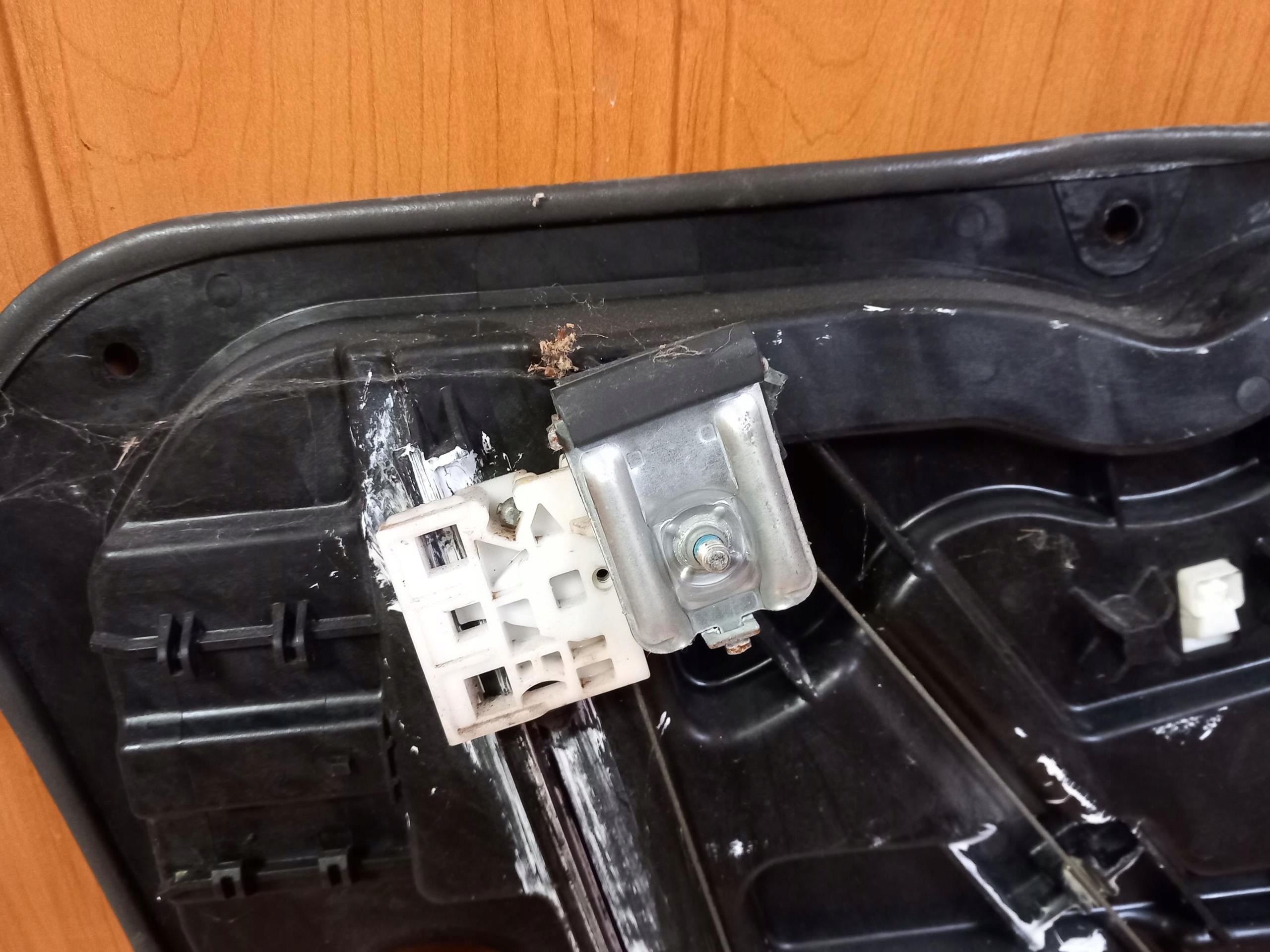 window regulator right front KIA CARENS IV 82480-A4000 13-19