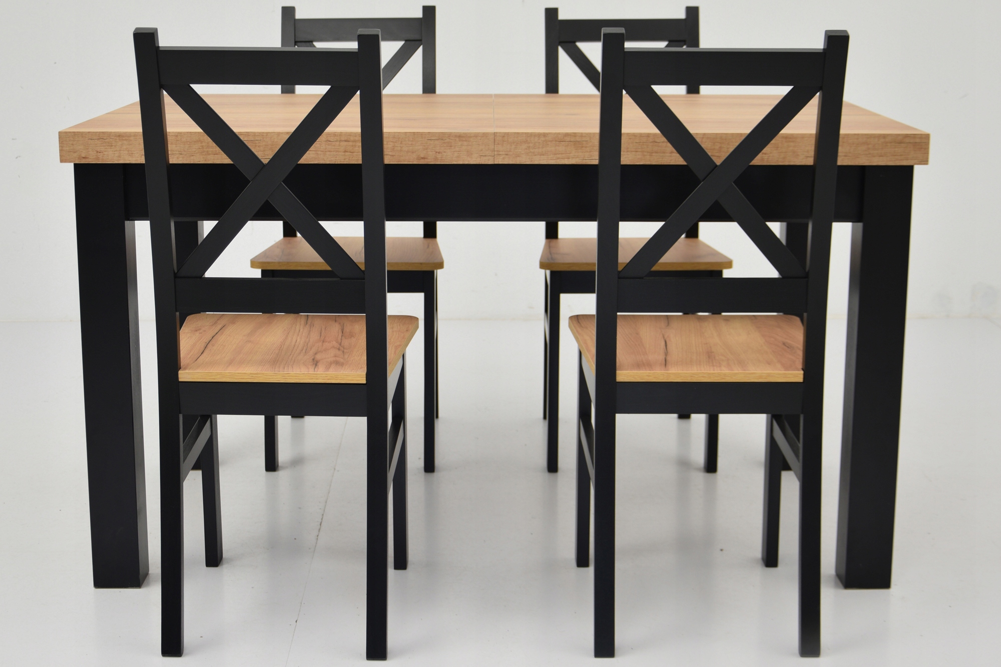 SKANDYNAWSKI zestaw SALON 4 DREWNIANE krzesła STÓŁ Kolor korpusu krzesła czarny