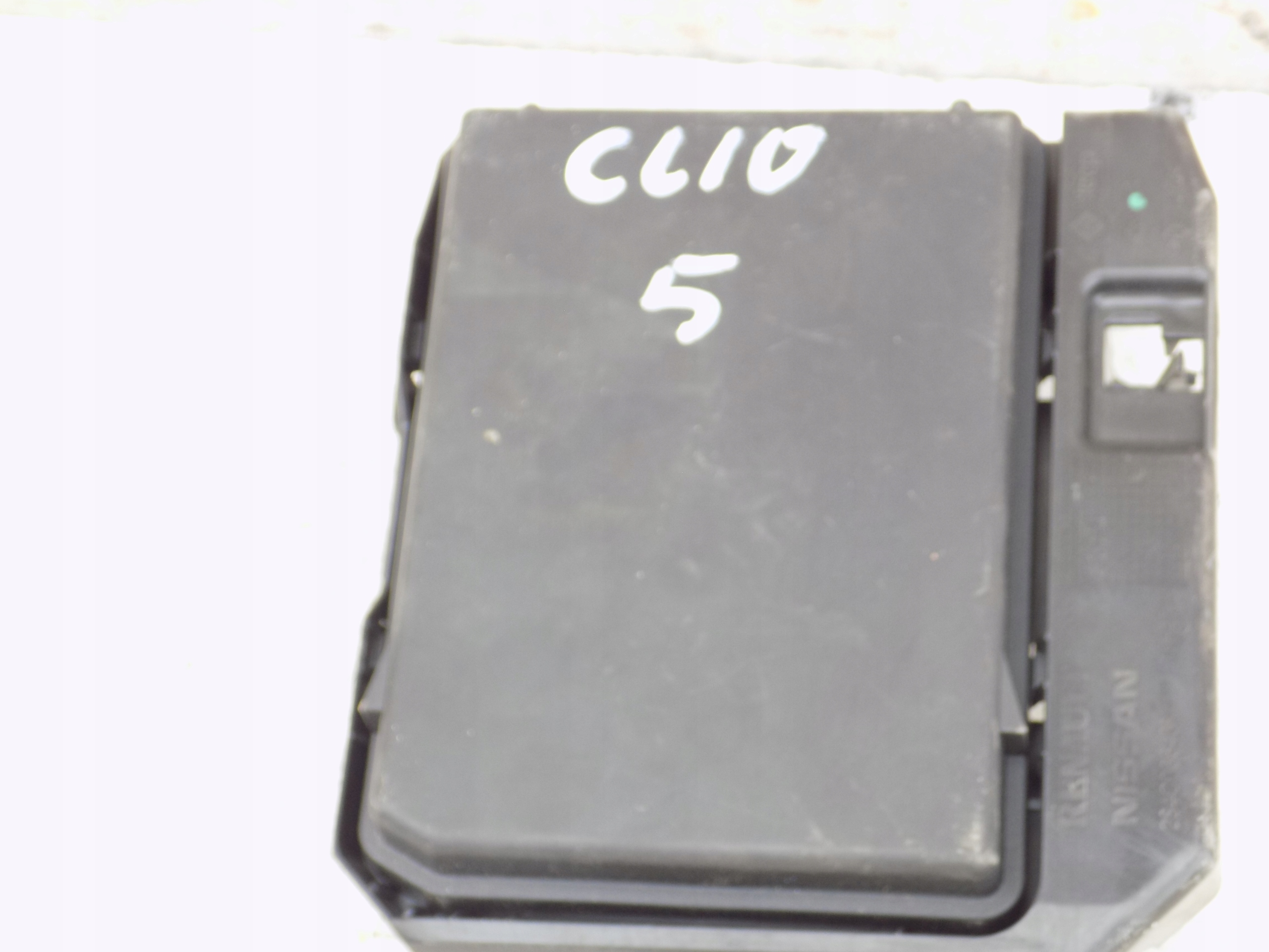 Moduł BSM Bezpieczniki Renault Clio V 284B61704R Numer katalogowy części 284B61704R