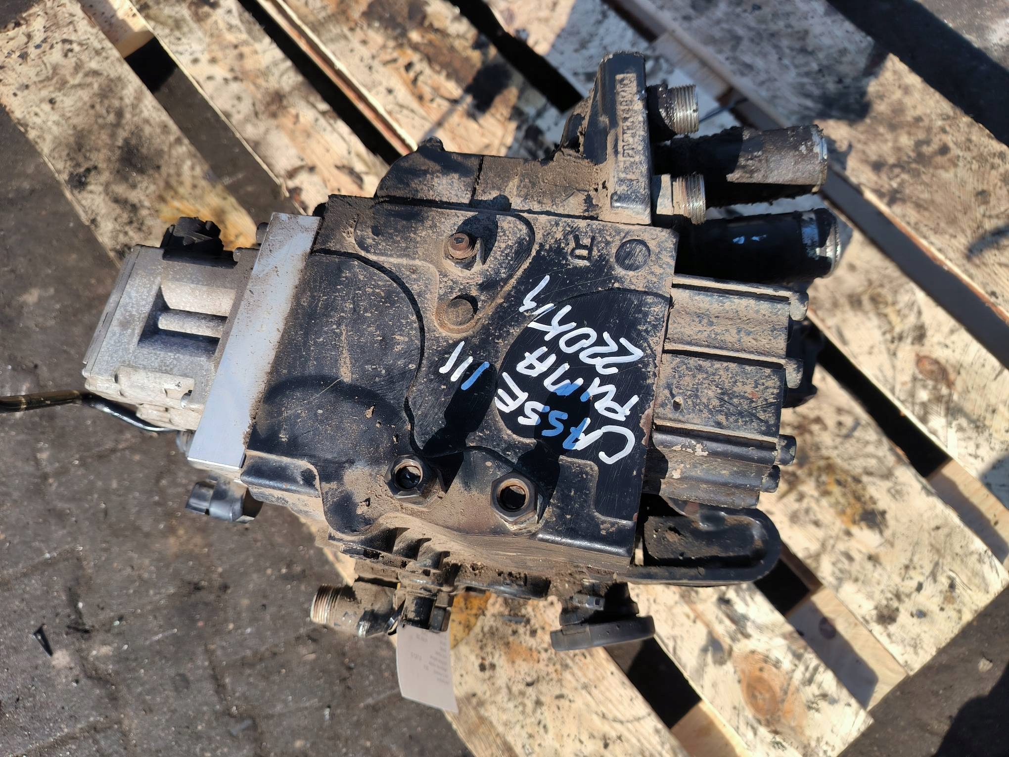 ROZDZIELACZ Valvole HYDRAULIKI CASE PUMA 225