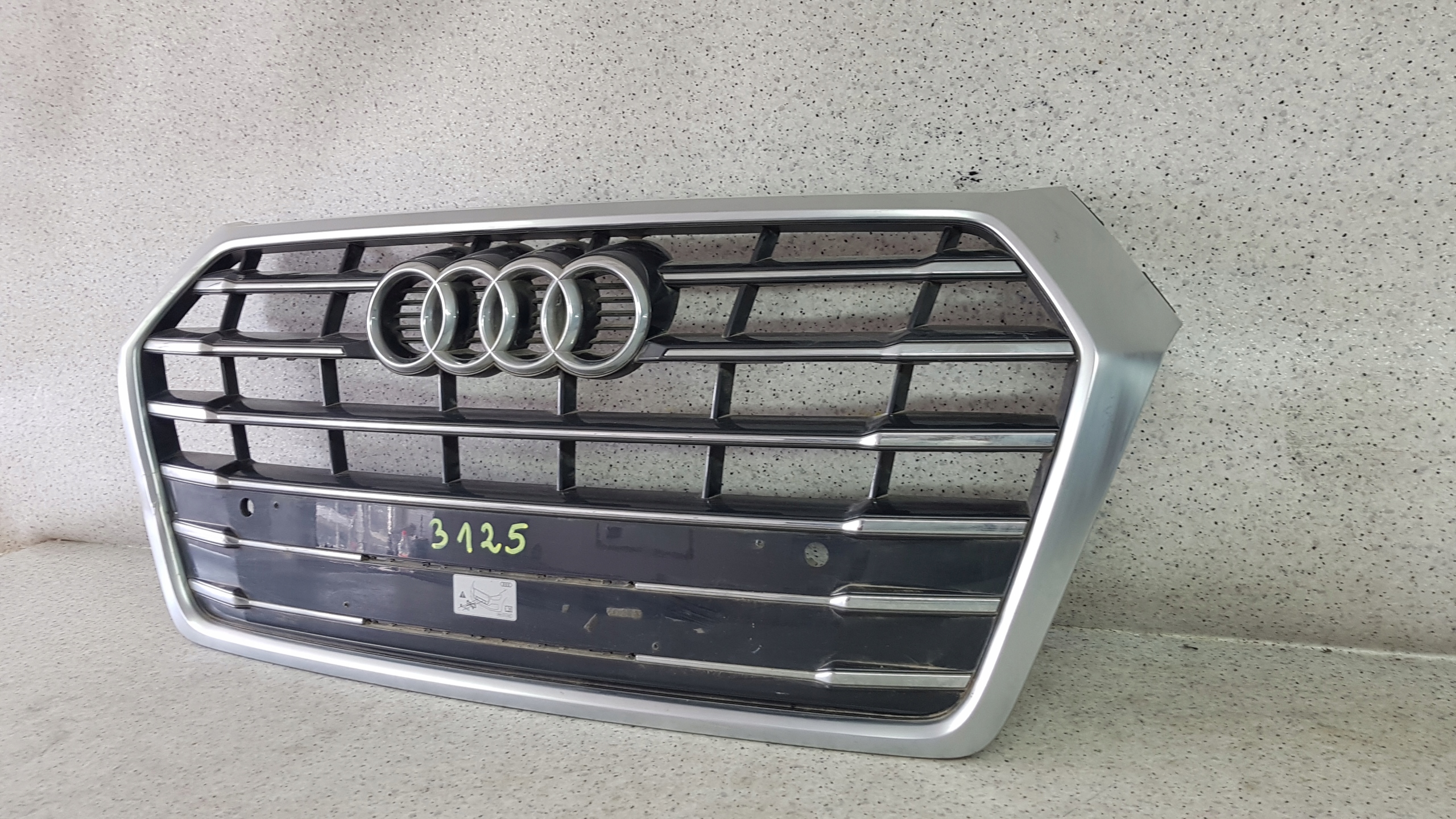 AUDI Q5 Q 5 80A S LINE 2016 - Grill Grill 3125