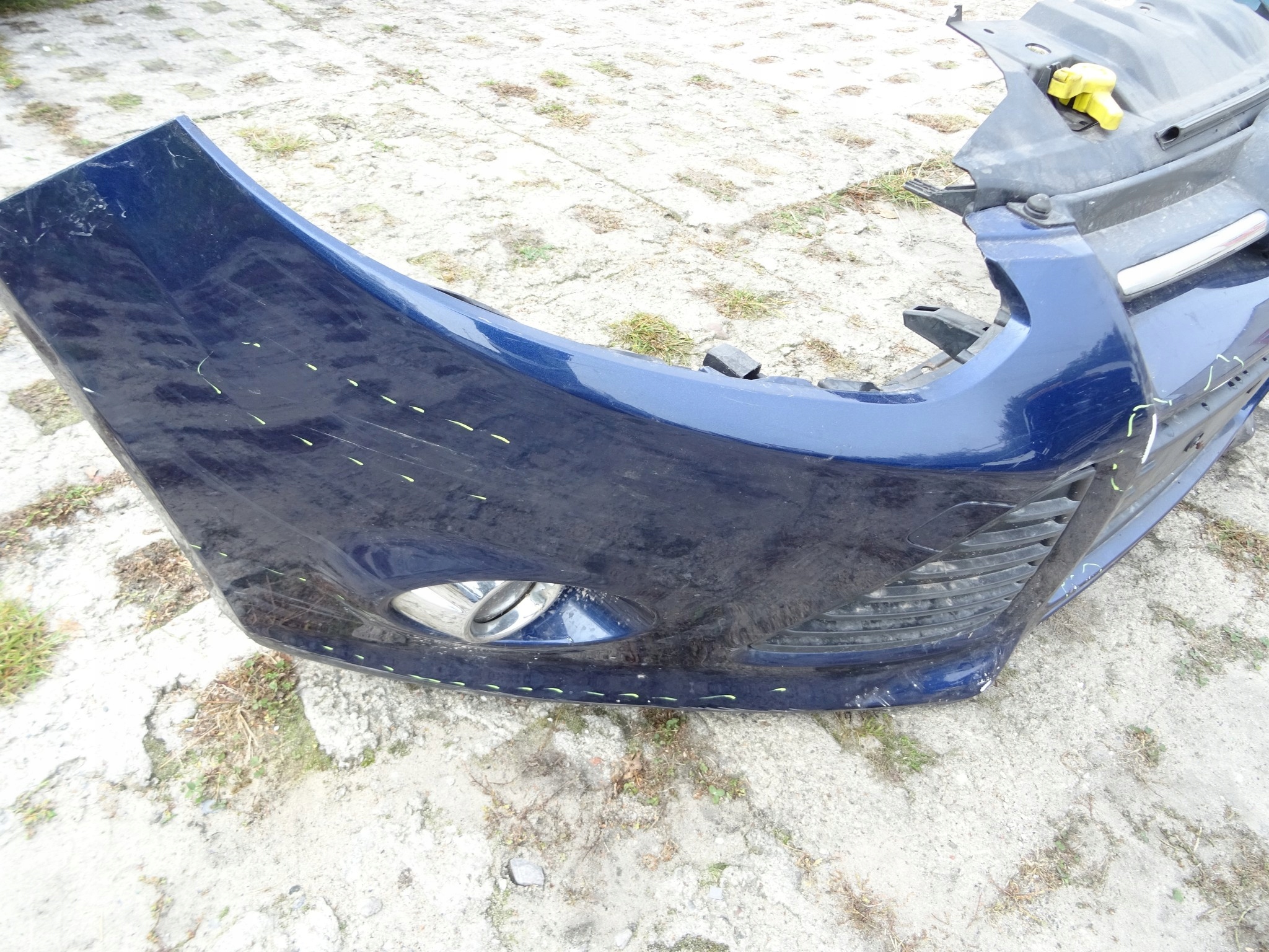 FORD FOCUS MK3 nárazník předek přední