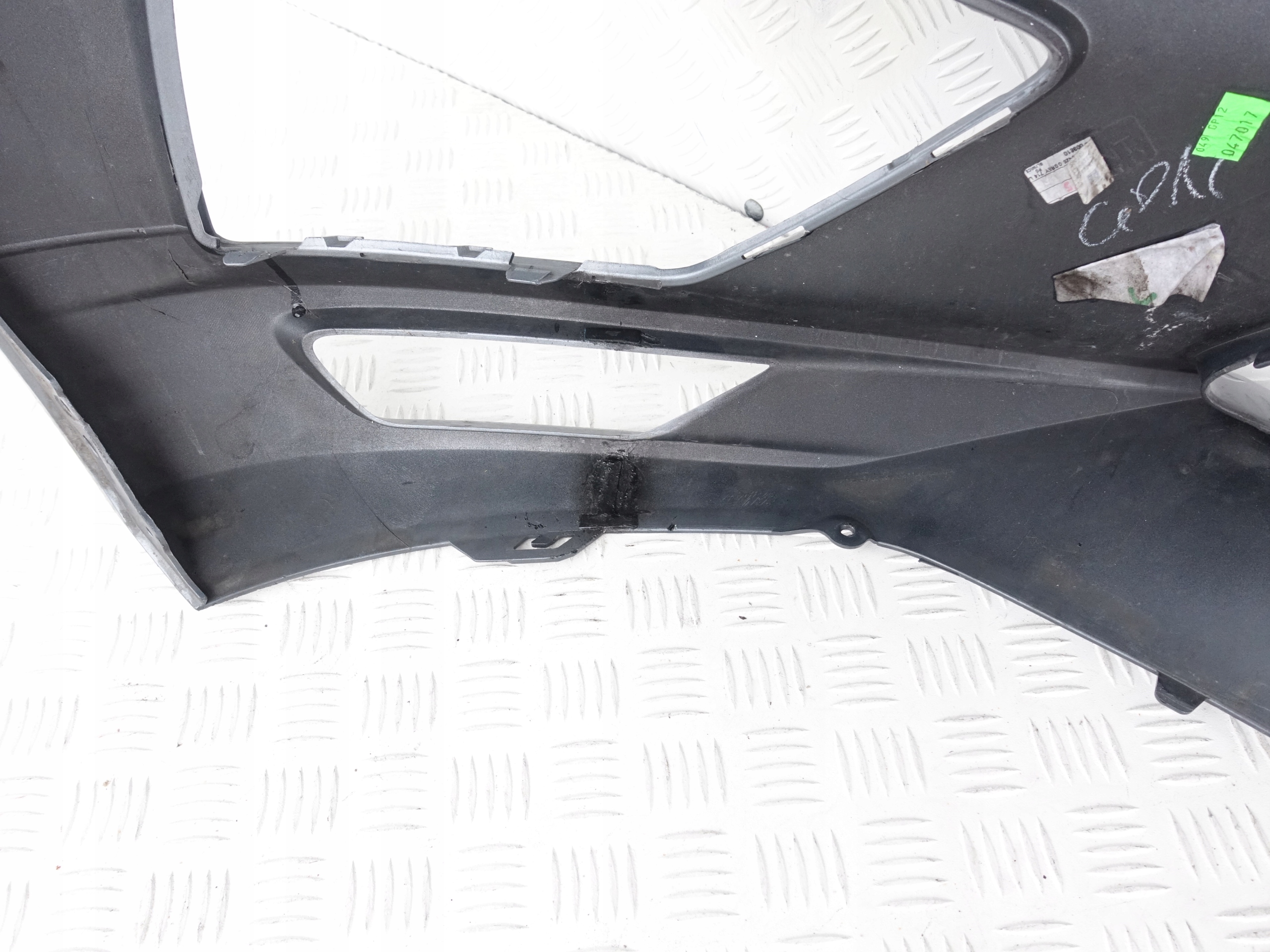 VOLVO XC60 II 17- R-design bumper front washer