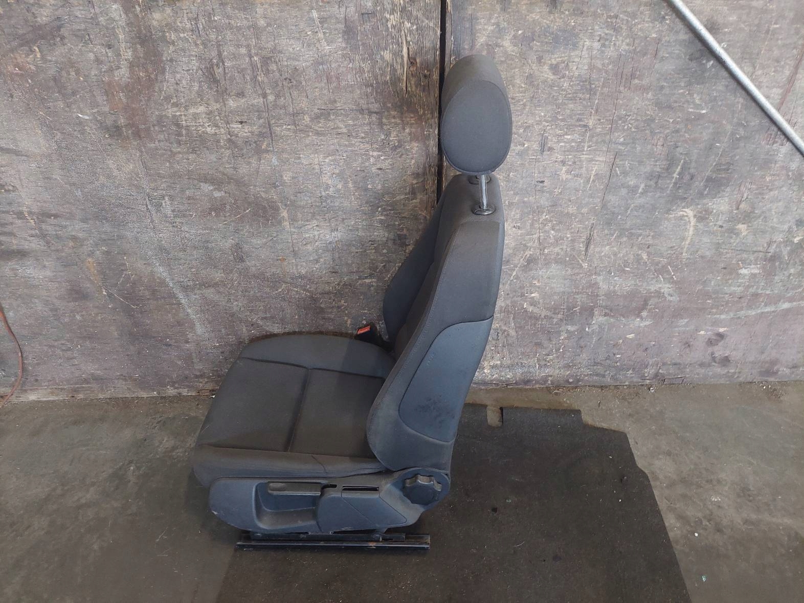 Sitz links vorne AUDI A4 B6