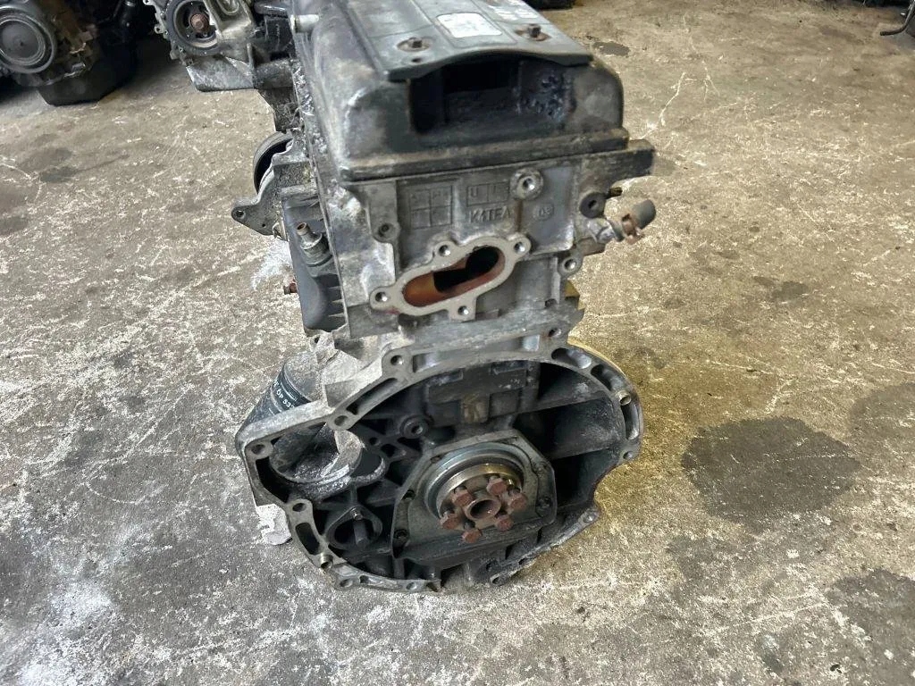 2001 FORD Focus Двигатель