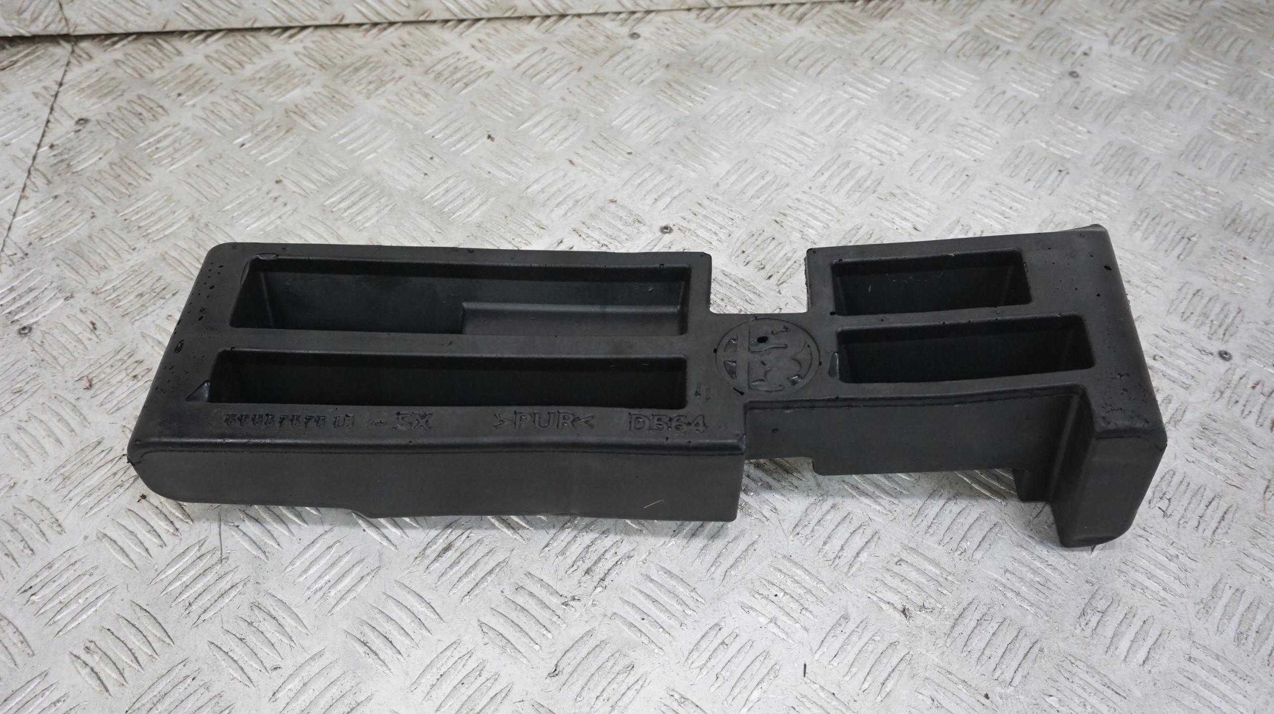 ALFA ROMEO STELVIO PIANKA WYGŁUSZENIE LEWE