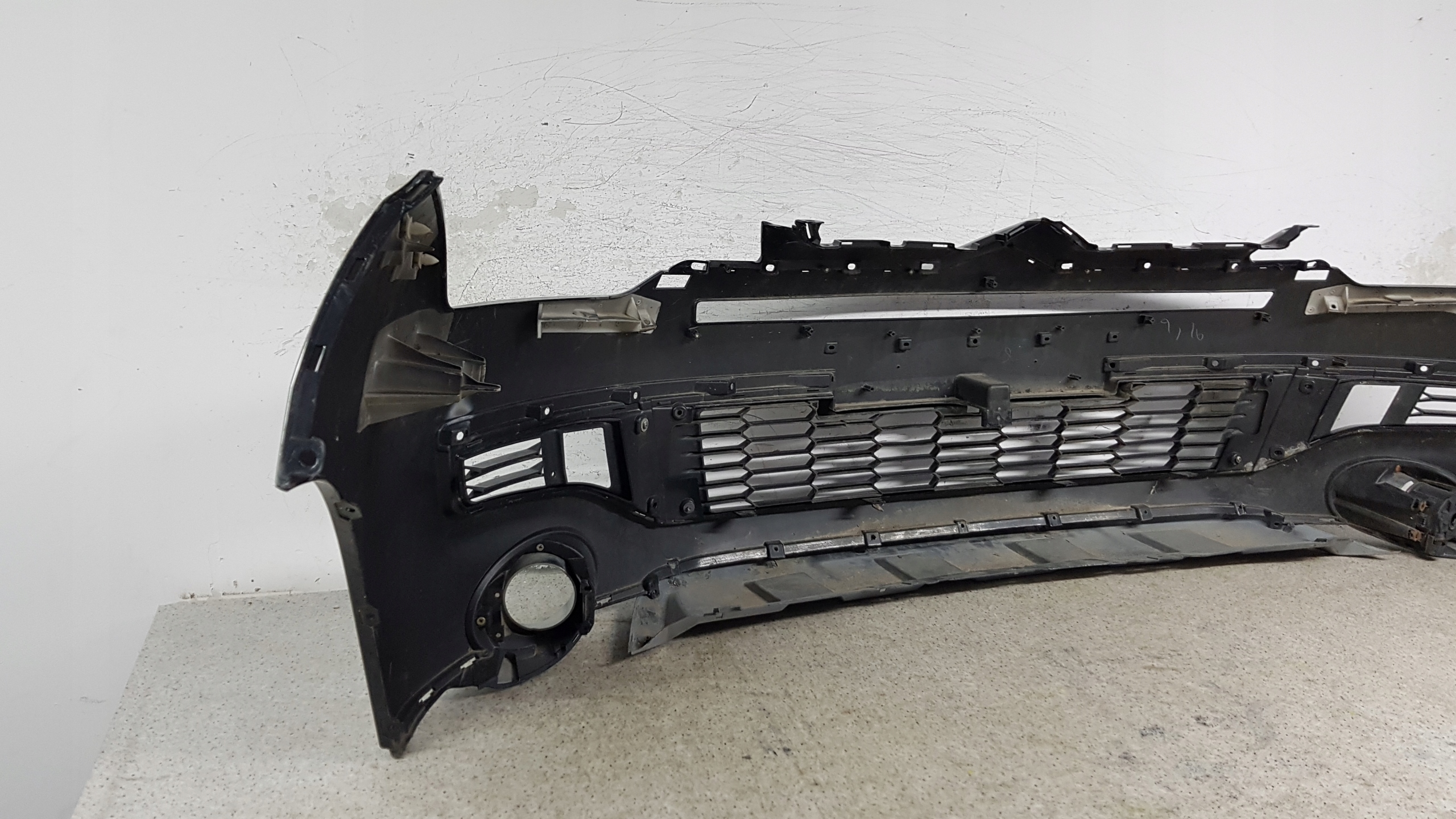 CITROEN C - CROSSER 2007 - bumper front 8563