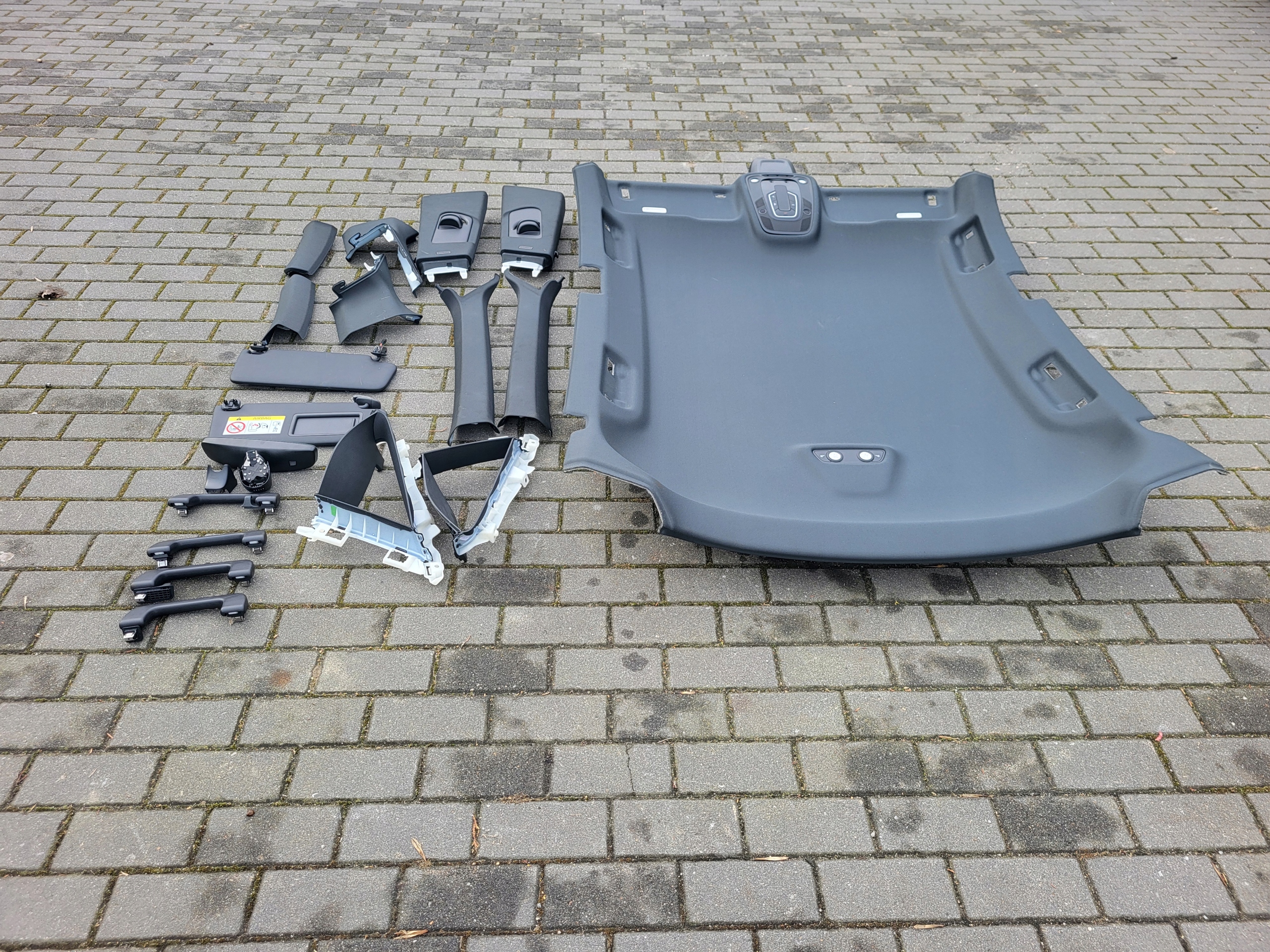 PODSUFITKA CZARNA S LINE A5 F5 SPORTBACK 8W0867506B KOMPLETNA (WSZYSTKO)