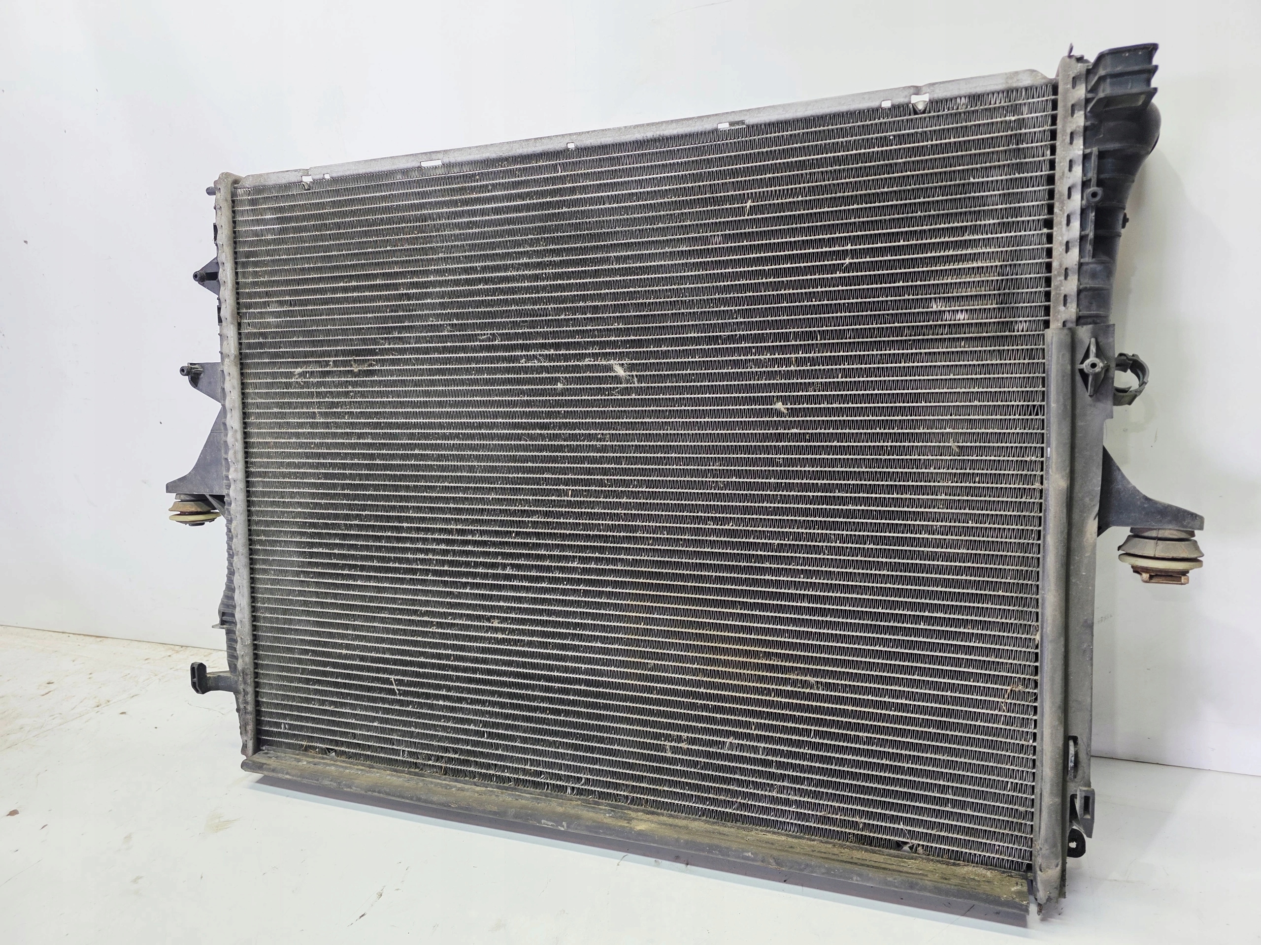 water cooler AUDI Q7 4L 3.0 TDI 7L0121253A