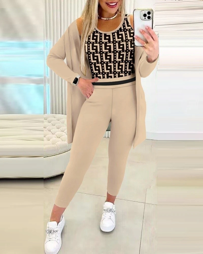 Damski Trzyczęściowy Garnitur Z Krepy Z Długim Rękawem Beżowy / L-XL Rozmiar L/XL