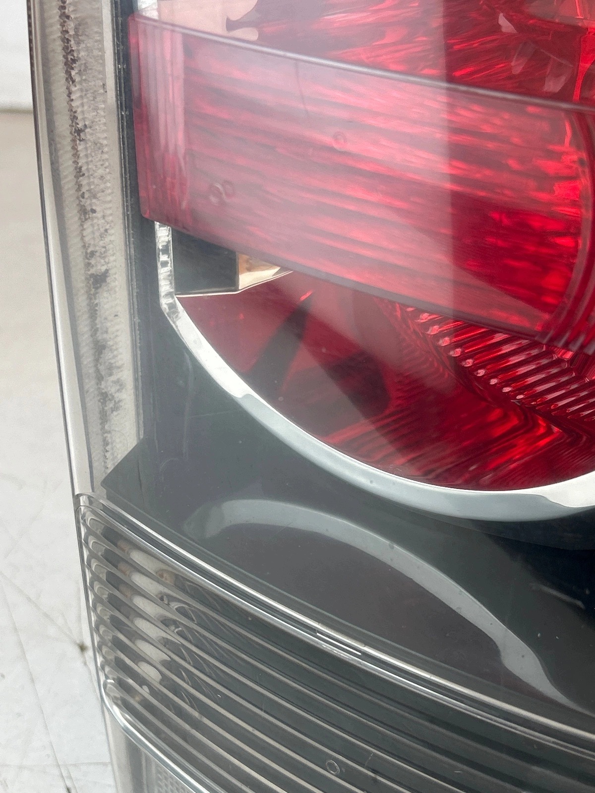 light rear part rear right Mitsubishi Pajero IV
