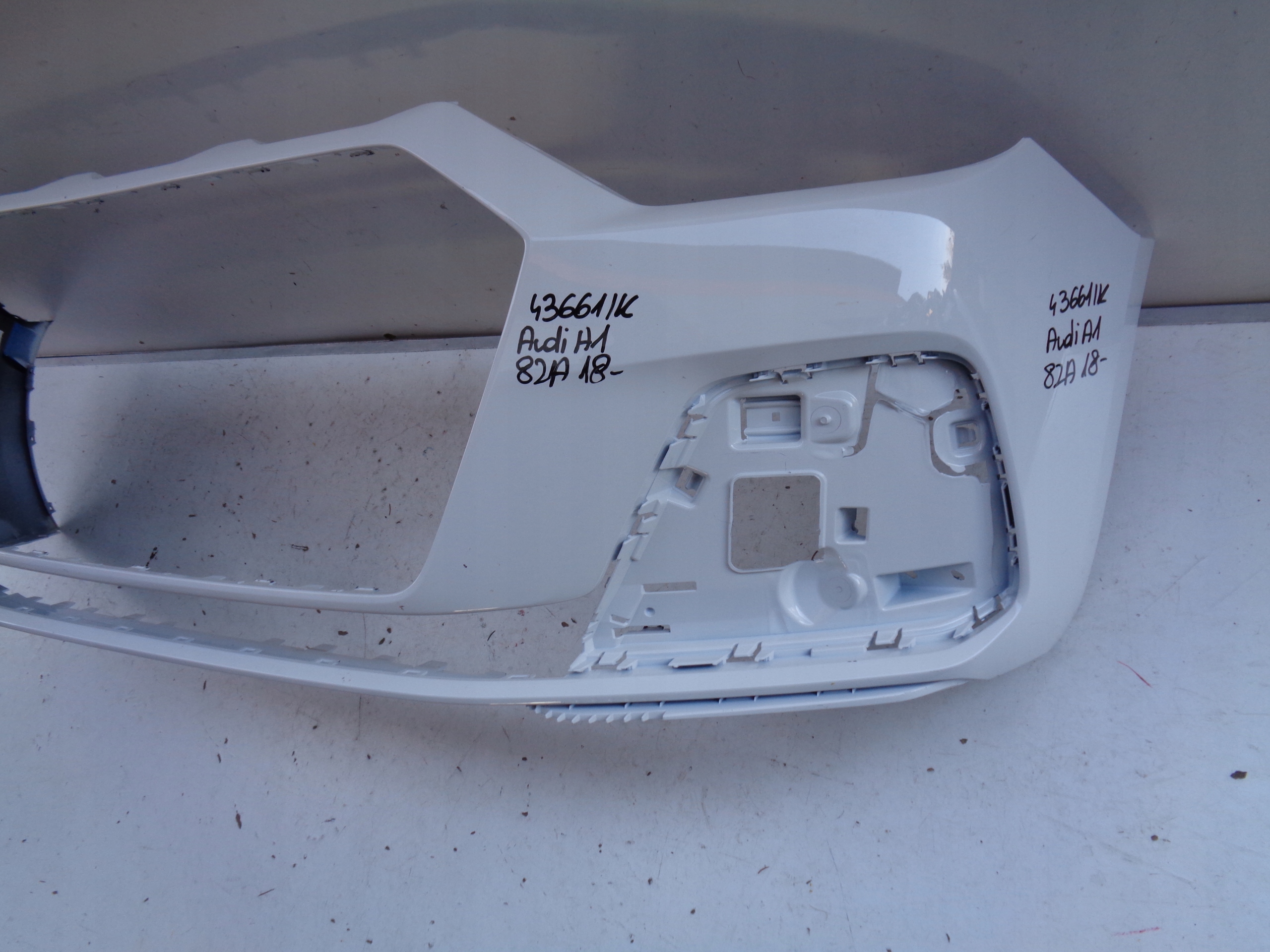 front bumper AUDI A1 II 82A 18- NR 43661