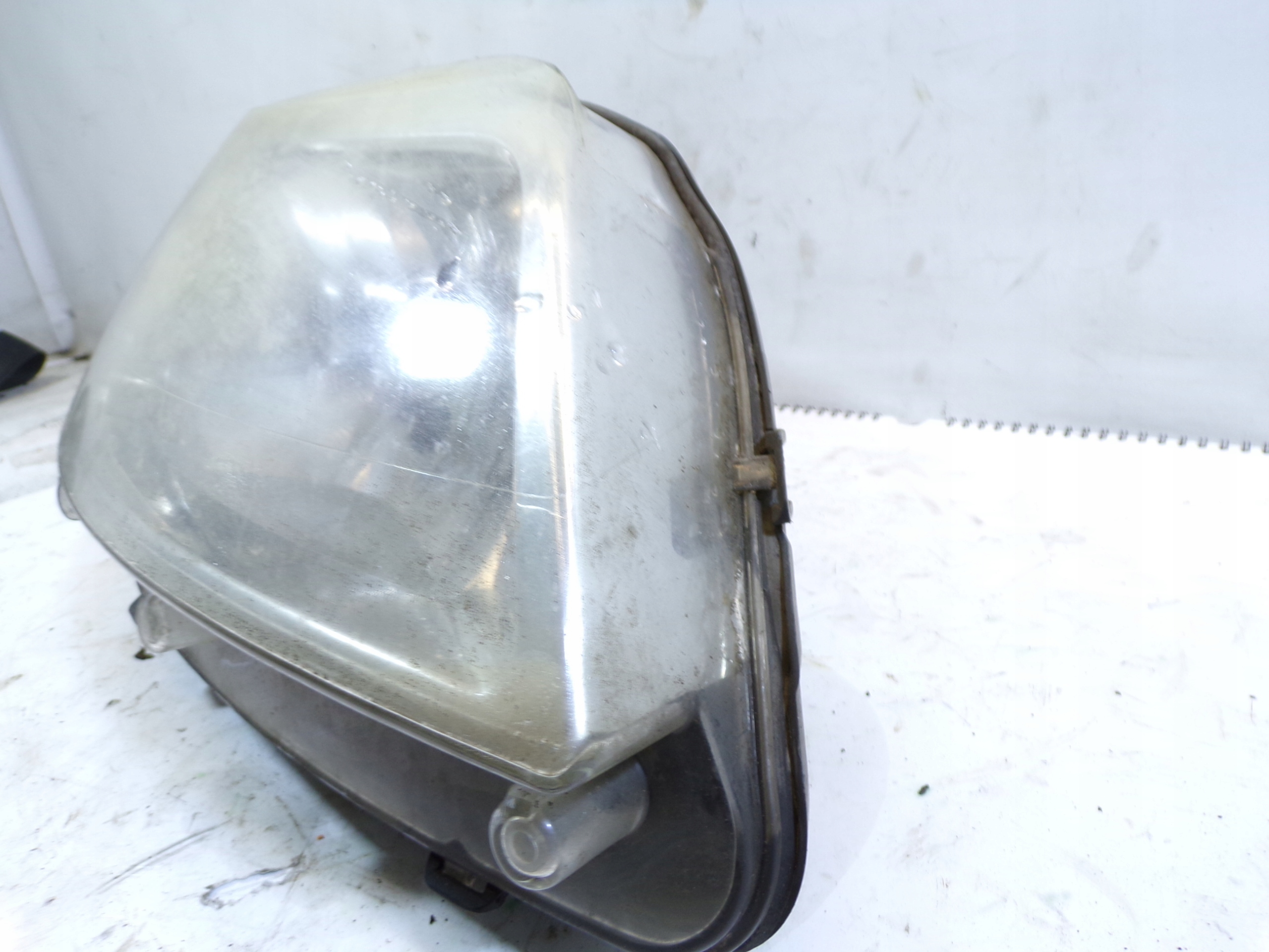 light front front right DACIA SANDERO 1 and (K)