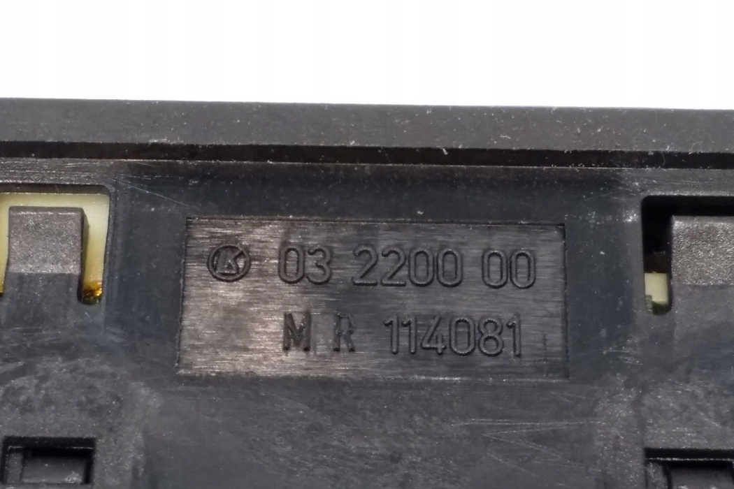 mirror control switch button MITSUBISHI SPACE STAR 03 2200 00