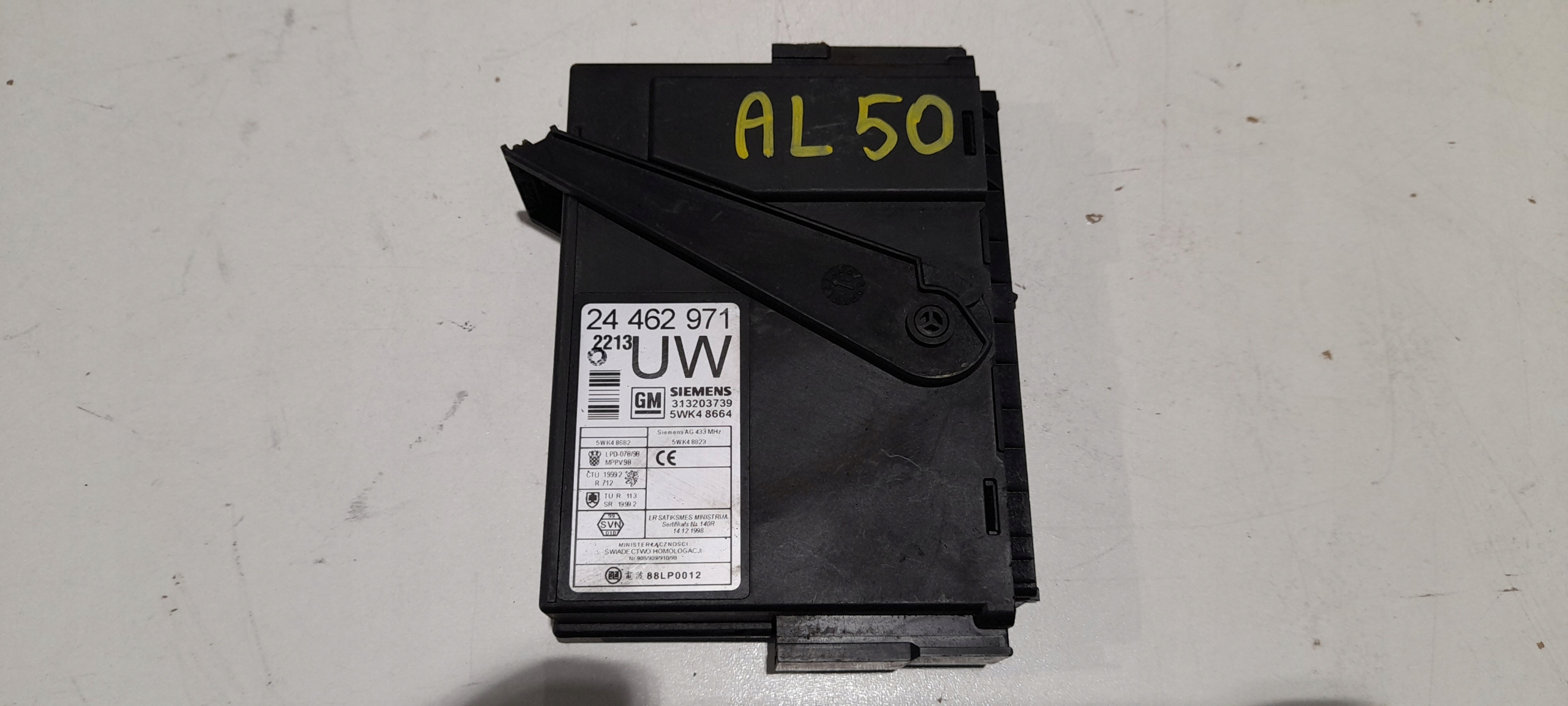 Unité commande confort OPEL CORSA C 24462971