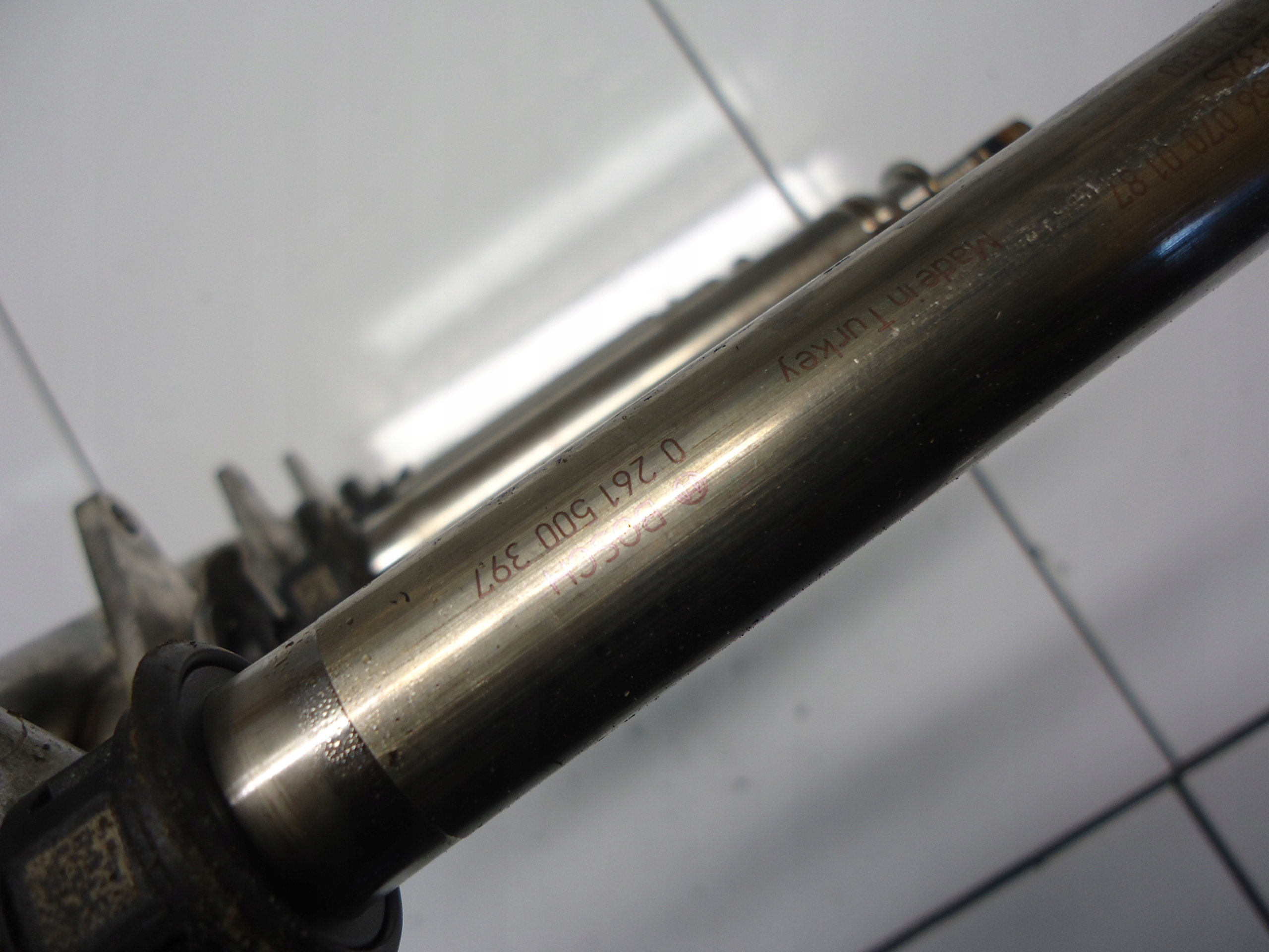 MERCEDES W205 1.6CGI injector A2560700187 0261500397