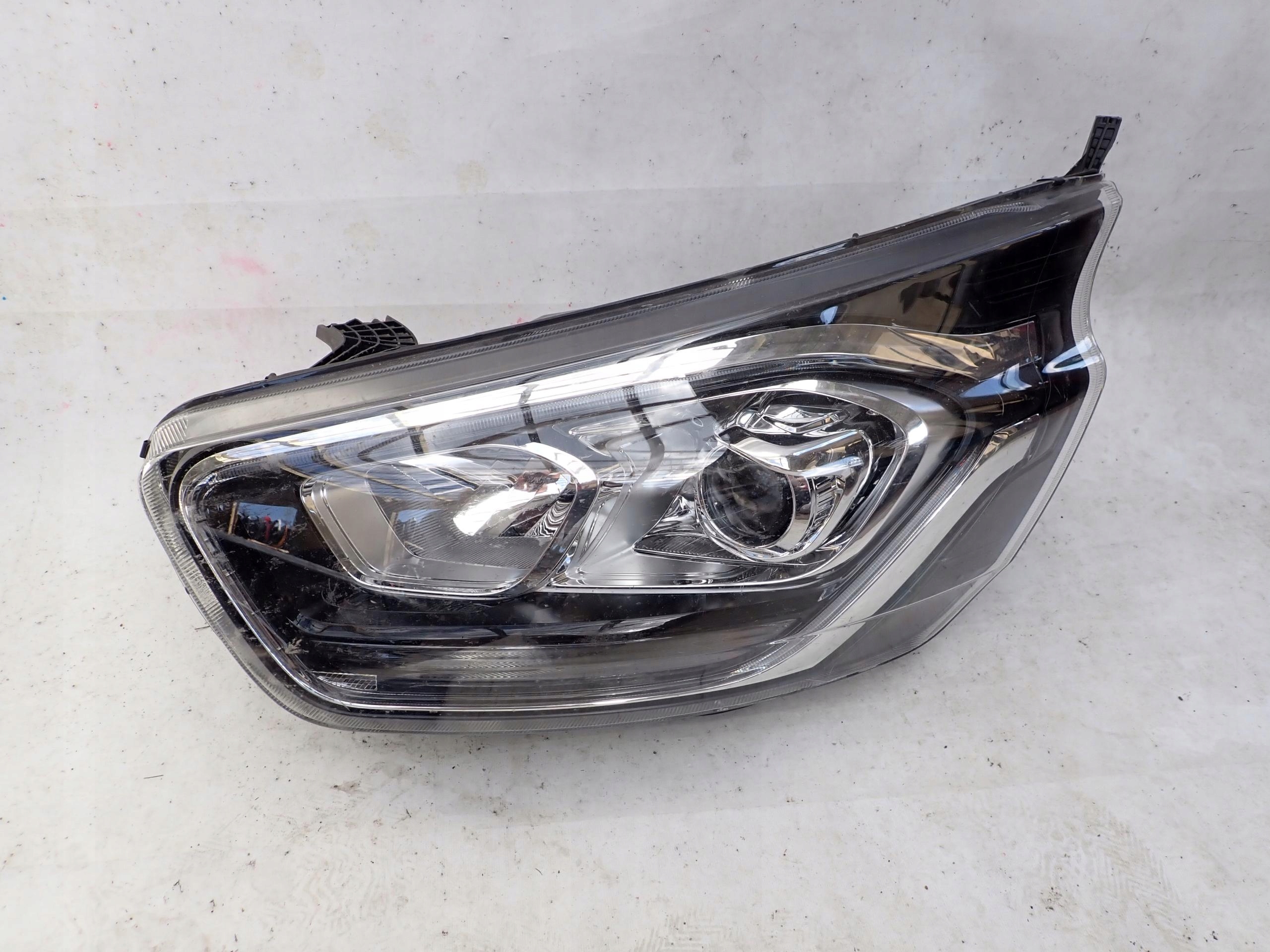 FORD TRANSIT CUSTOM and 1 MK1 LIFT 17-23 light left front front