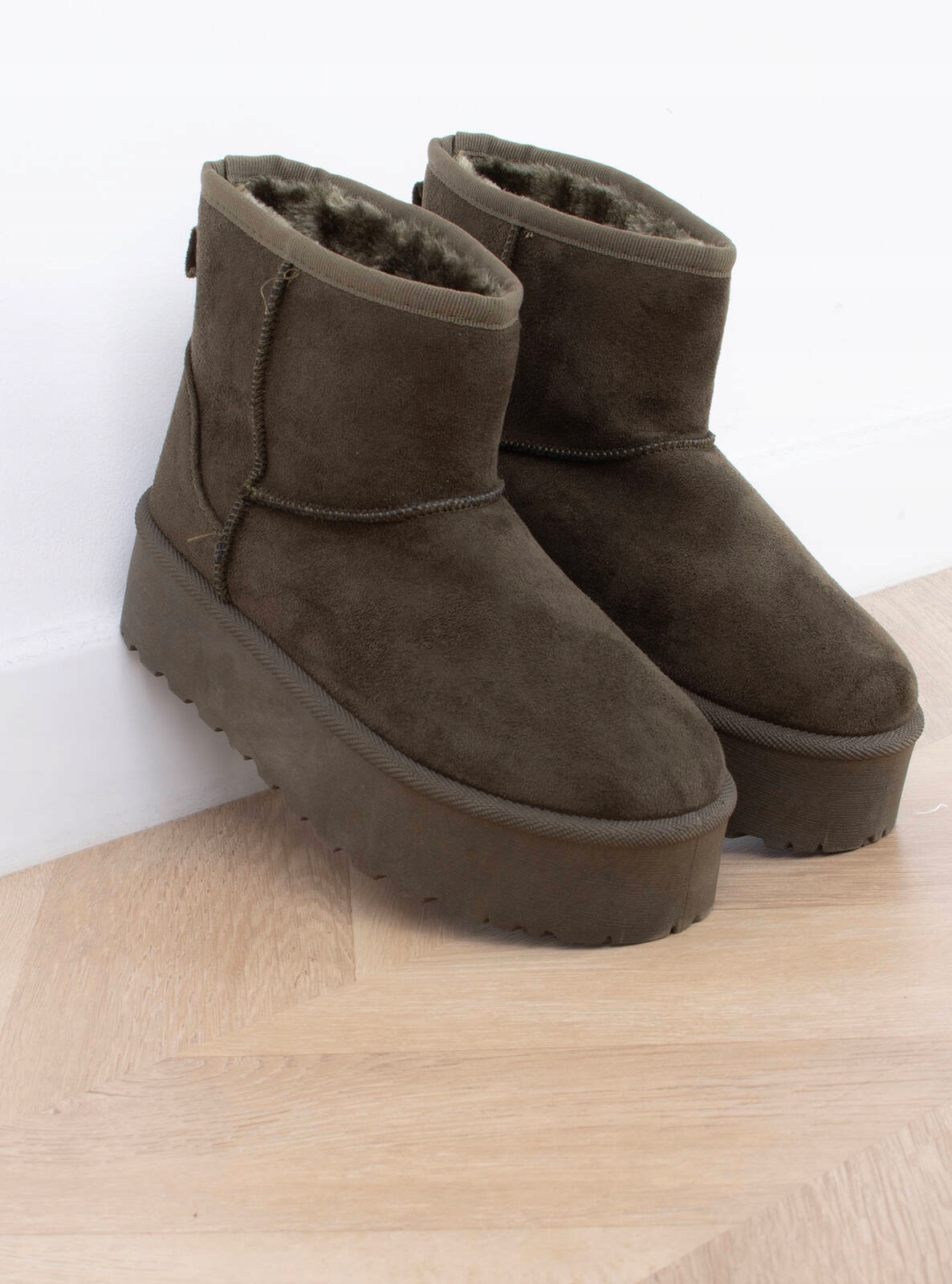 ŚNIEGOWCE ZIELONE OCIEPLANE KHAKI BOTKI NA PLATFORMIE 39 Materiał podeszwy inny