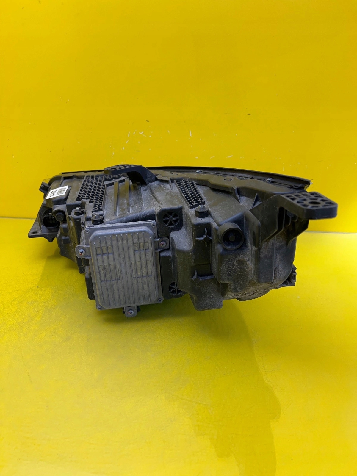 light right Byd Tang Full Led STE-4121020C