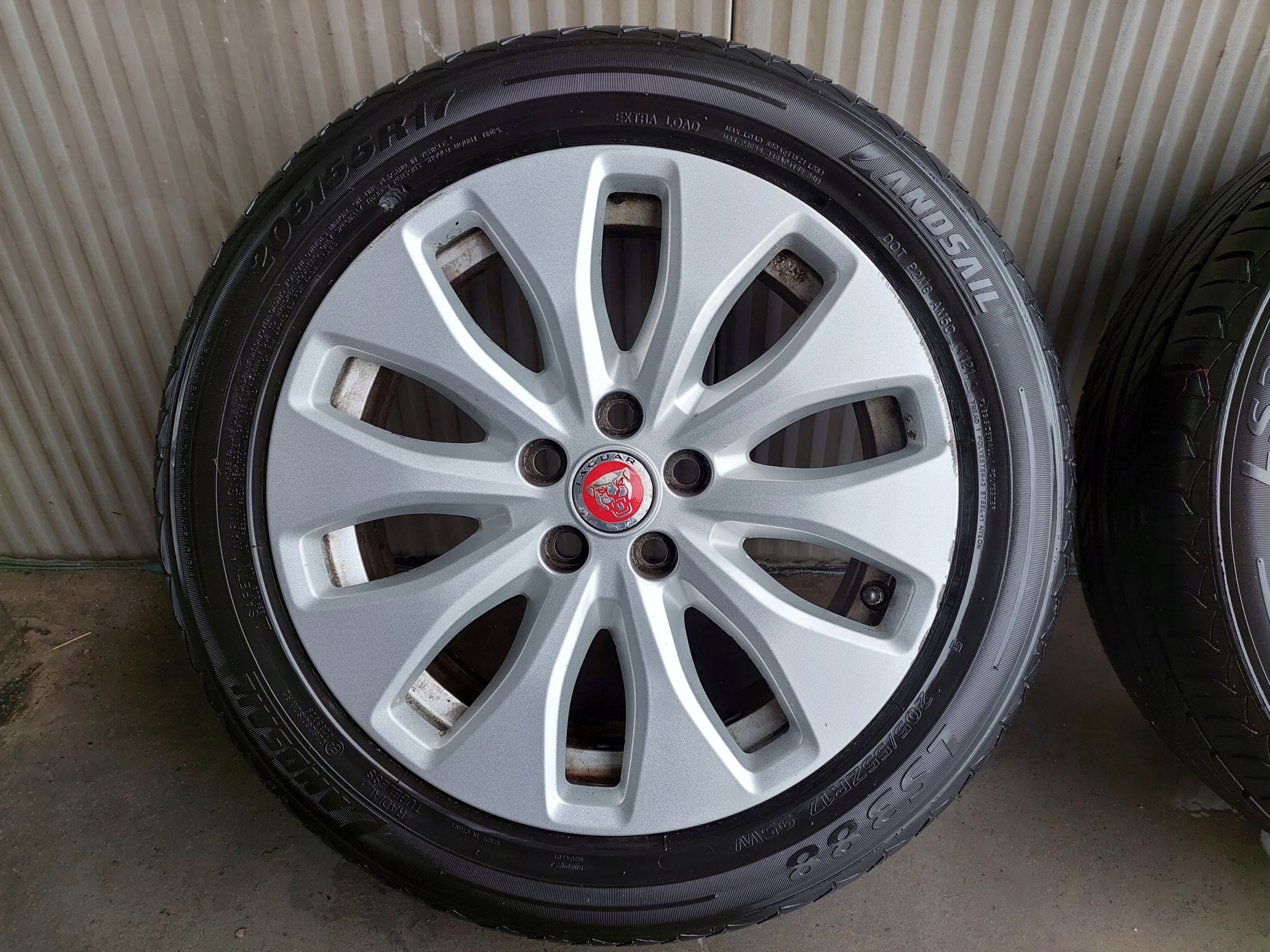 wheels tyres disc discs R17 JAGUAR XF II X260 XE