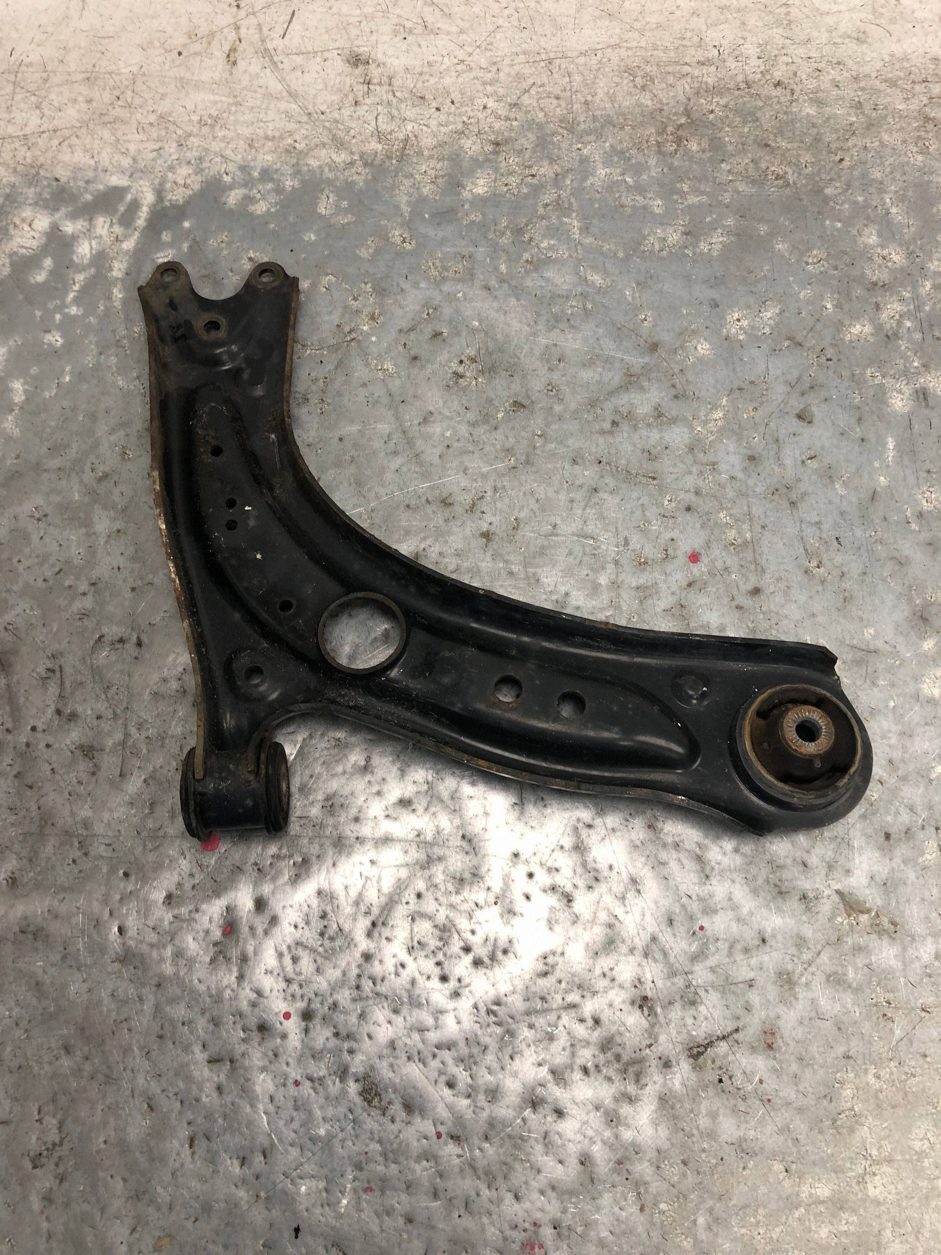 arm left front VW GOLF VII LIFT HB 1.5 TGI 5Q0407151R