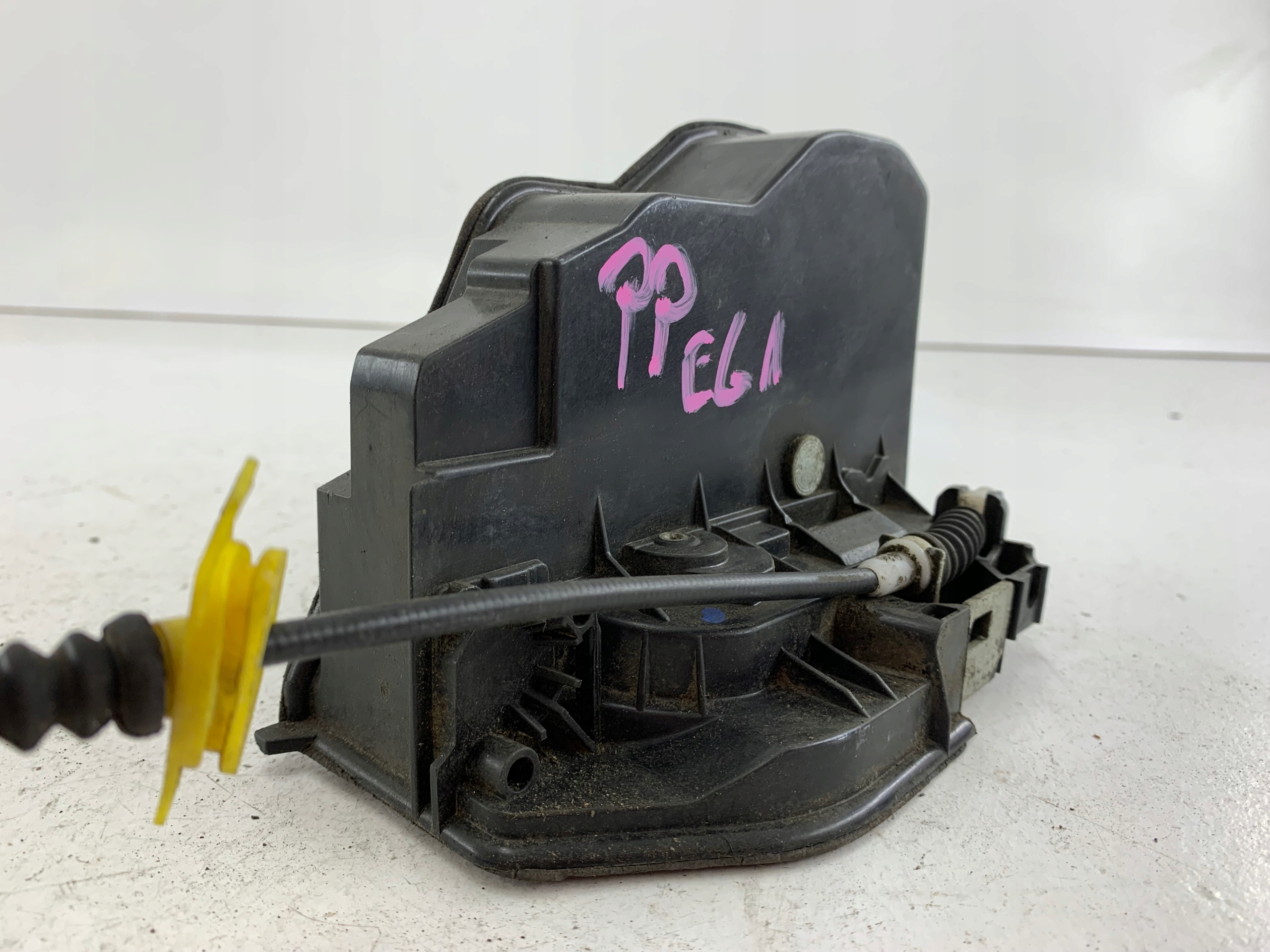 BMW E60 E61 lock door right front 7154628