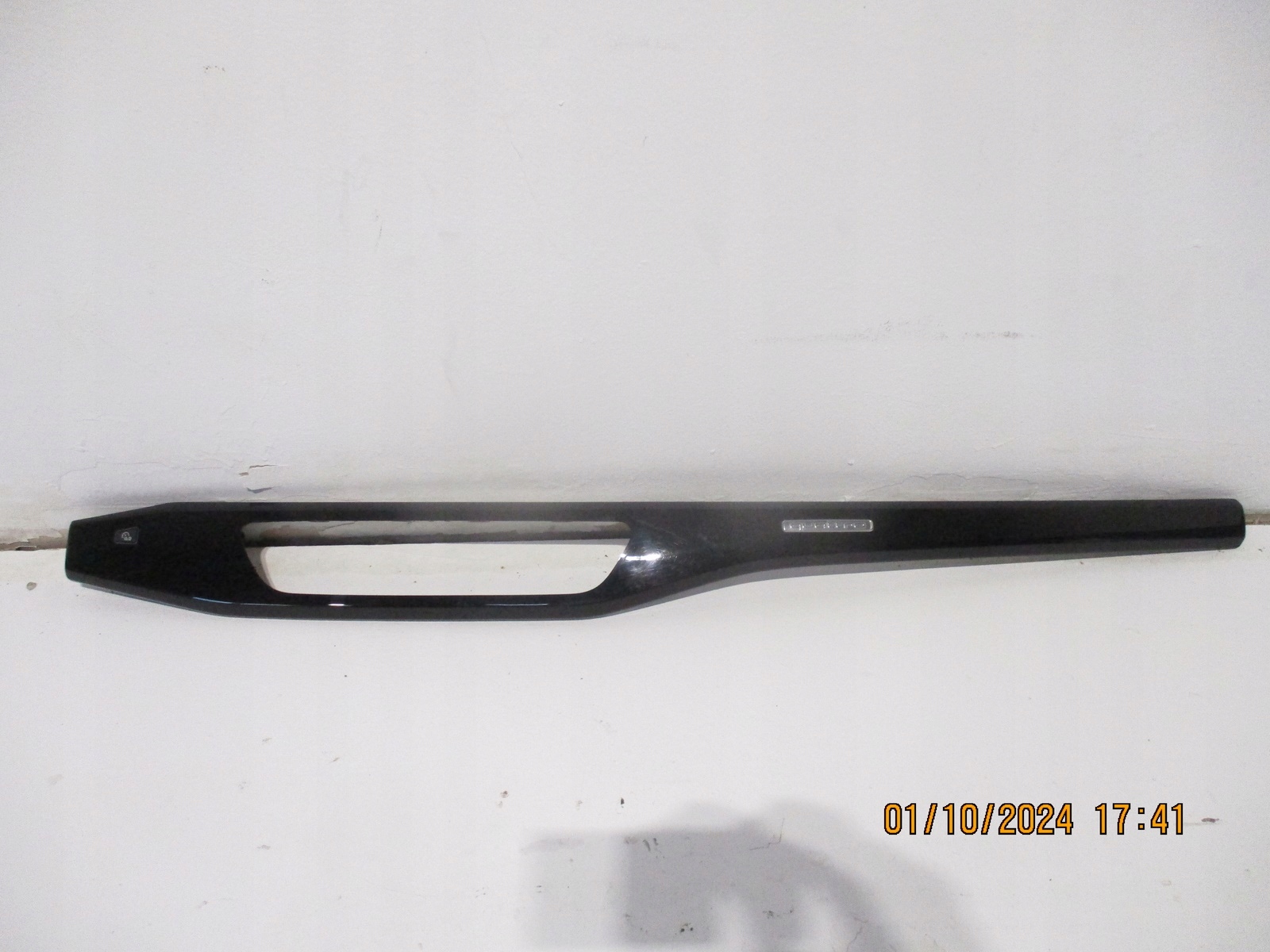 Moulage Console AUDI A4 8W0 8W1853190