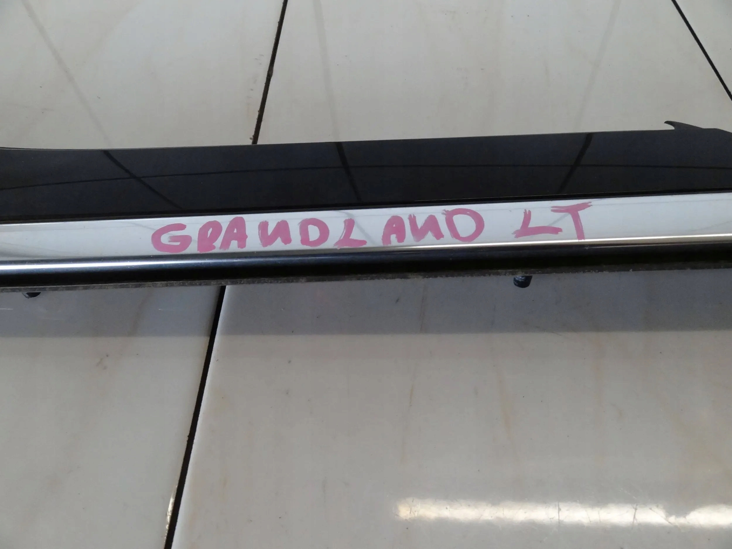 opel oe YP00051177 молдинг крыла