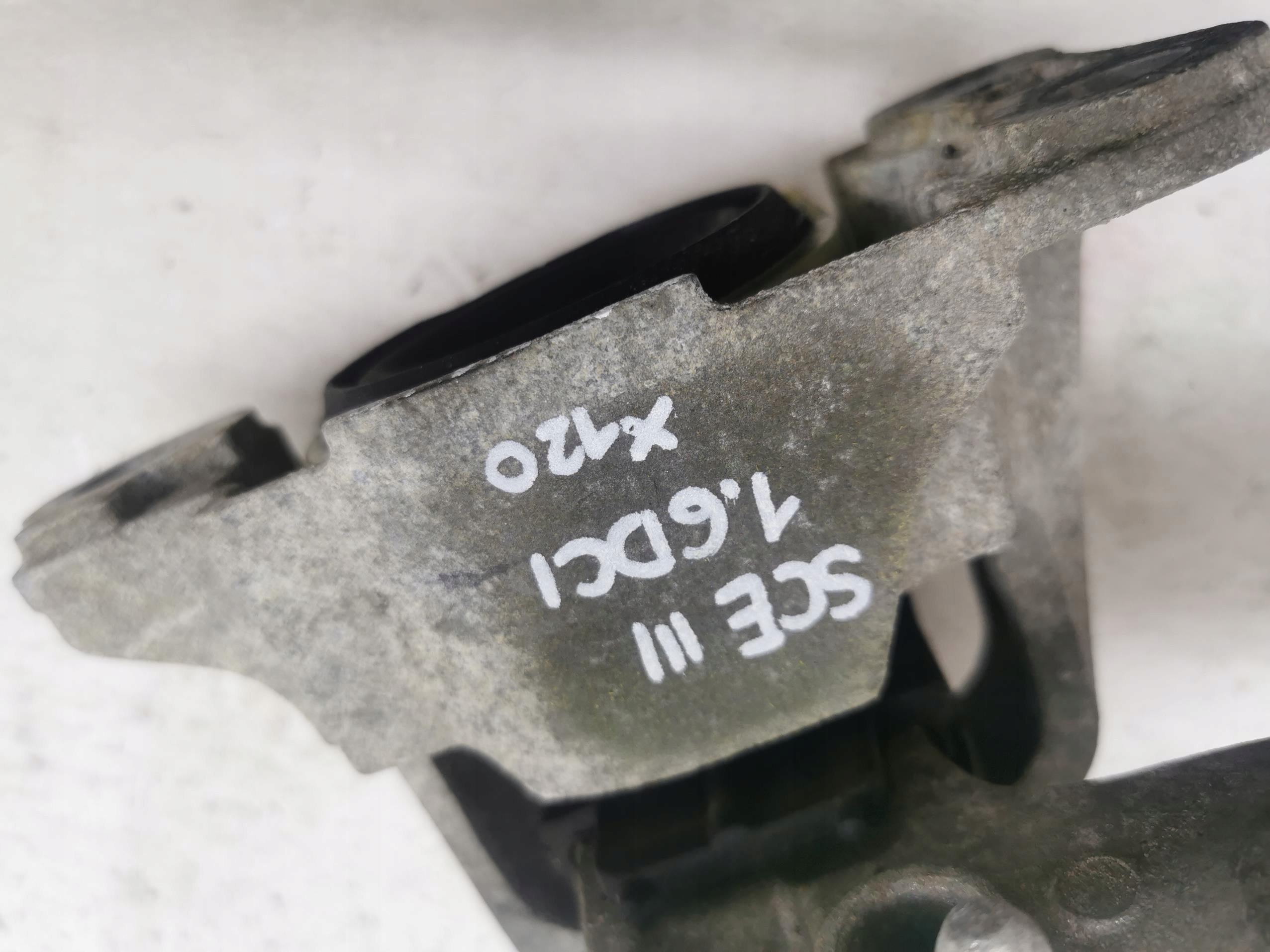 PODUSZKA SILNIKA RENAULT SCENIC III 1.6 DCI 08-16 Typ samochodu Samochody osobowe