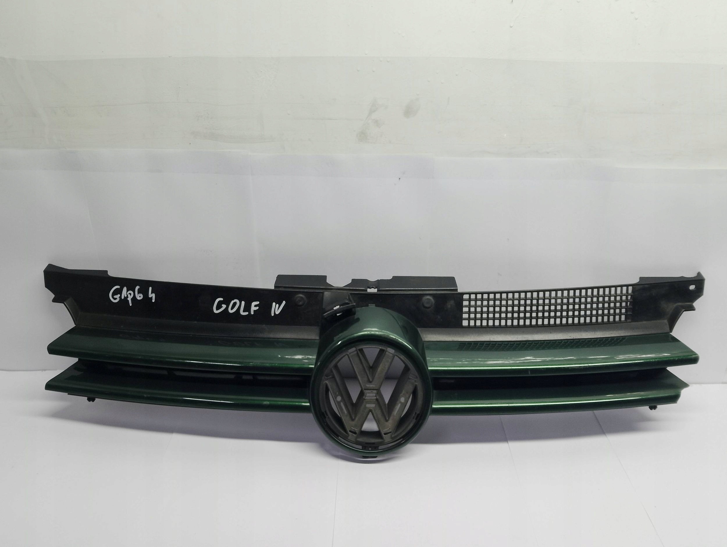 Volkswagen Golf IV 2002 grille radiator